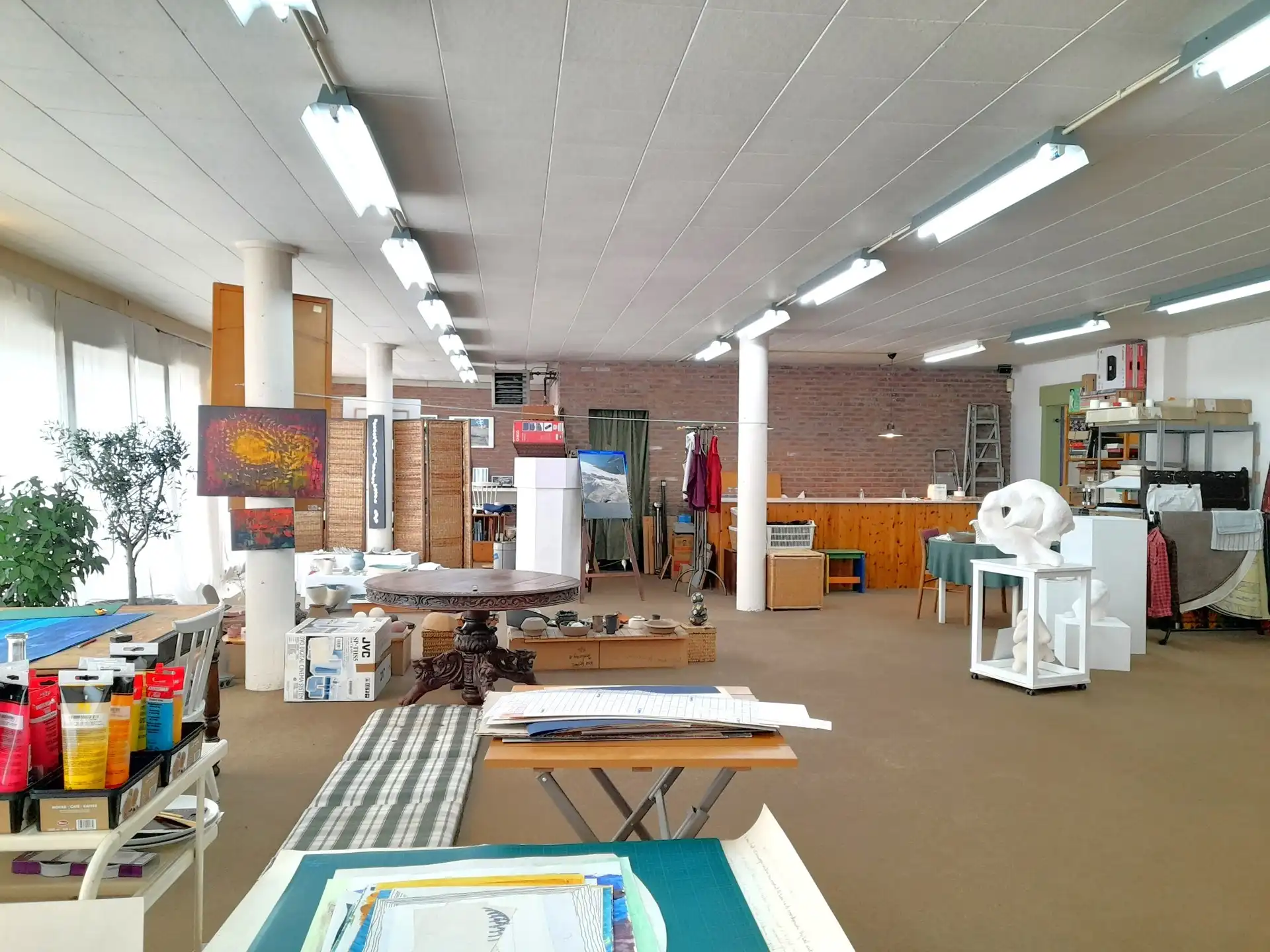 Handelspand met woonhuis en tuintje foto 17