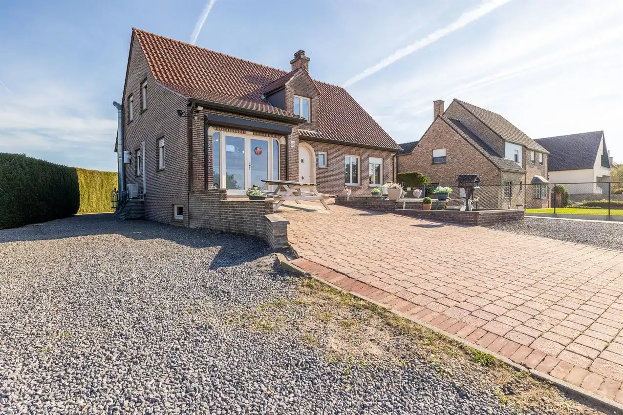 Ruime Woning met gekende frituur, garage en tuin op 14a 62ca foto 38