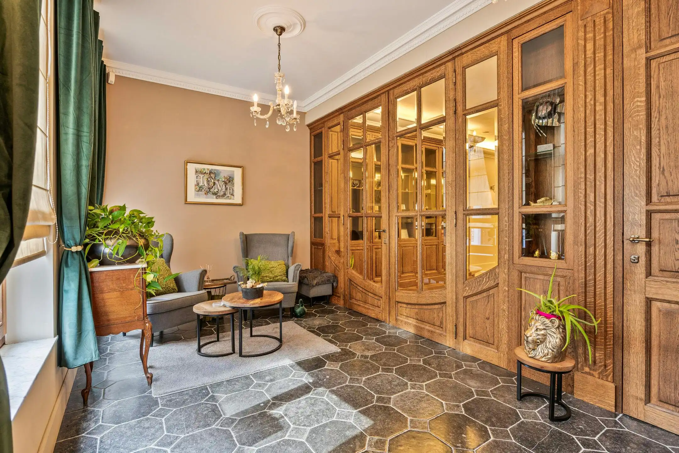 Uniek stadspand met dakterras in centrum Maaseik foto 2