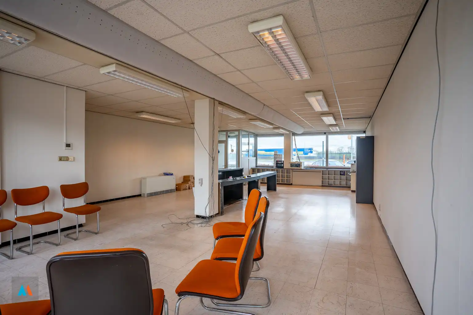 Kantoorgebouw foto 3