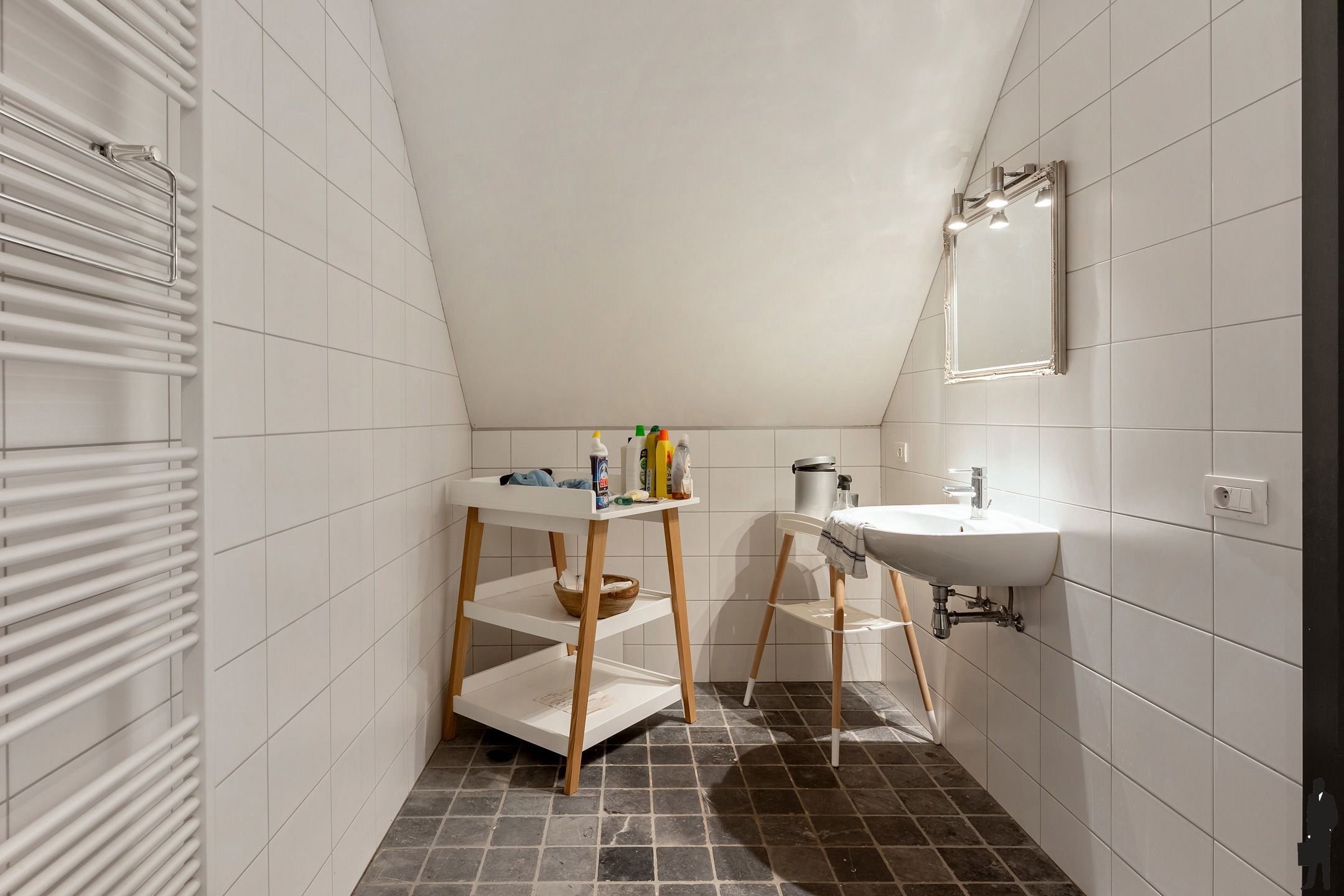 Grenzende aan bosgebied, sfeervolle villa op ca. 2.325m² foto 21