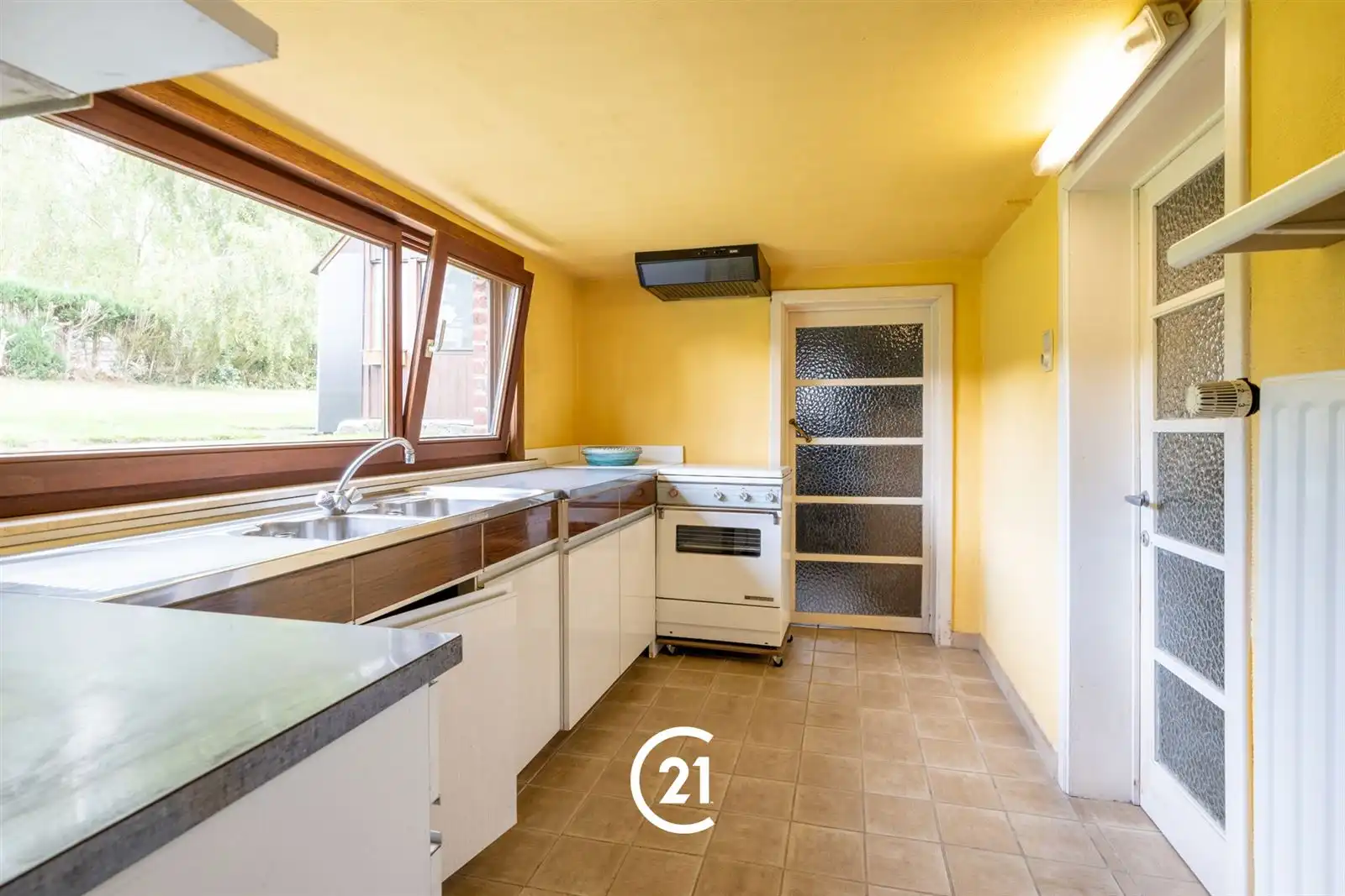 Te renoveren woning op een ruim perceel van 2.220 m² foto 10