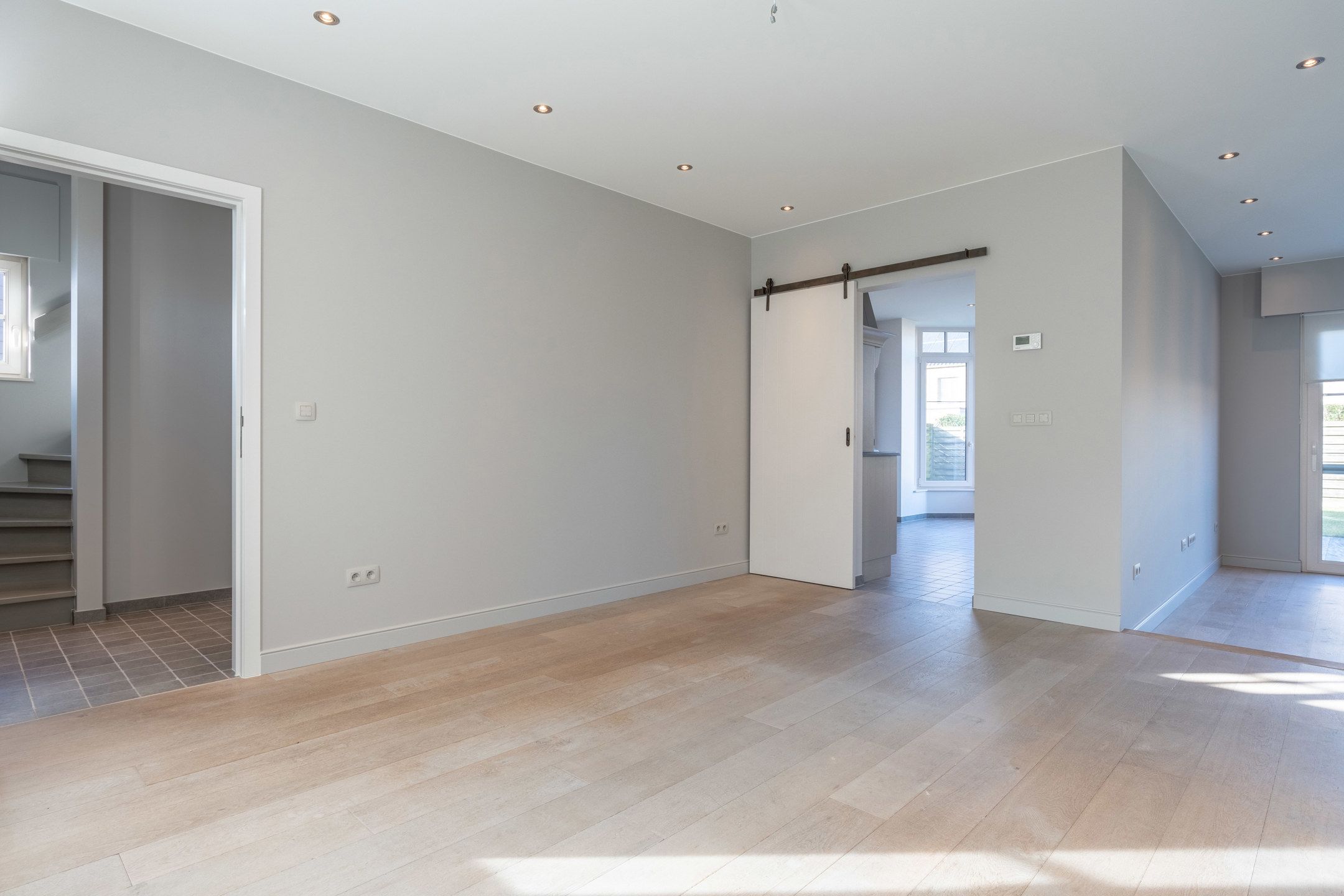 Recente woning met 3 slaapkamers en garage op ideale locatie foto 6