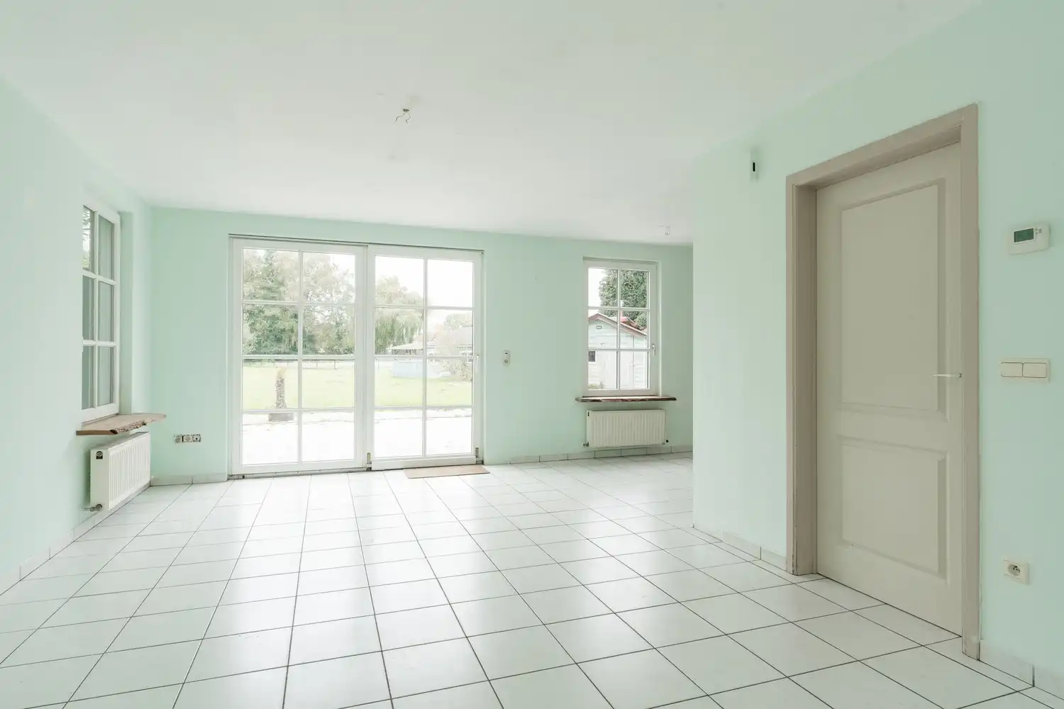 Vrijstaande woning met 5 slk op ruim perceel van 30 are in Pelt foto 3