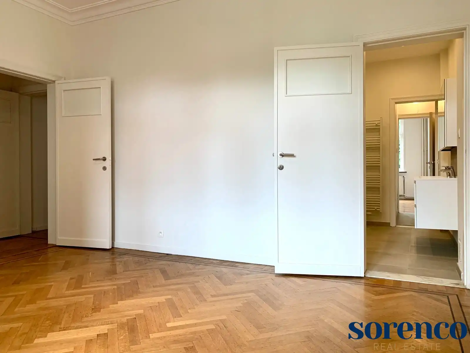 ALBERTPARK - Een prachtig en ruim 2 slaapkamer appartement van circa 200m² in een historisch herenhuis  foto 12