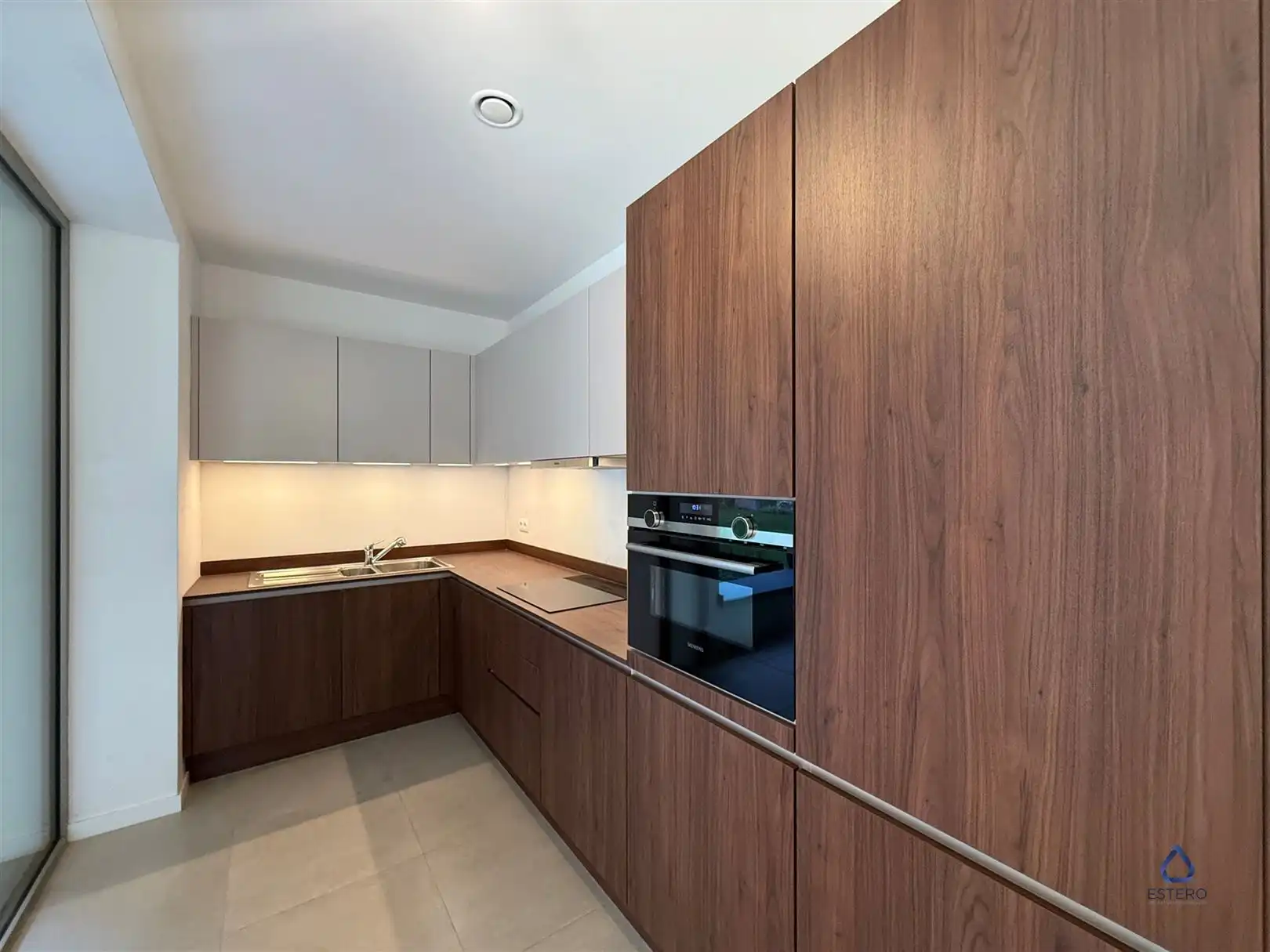 Modern nieuwbouwappt 2-SLK met terras te Tour & Taxis foto 9