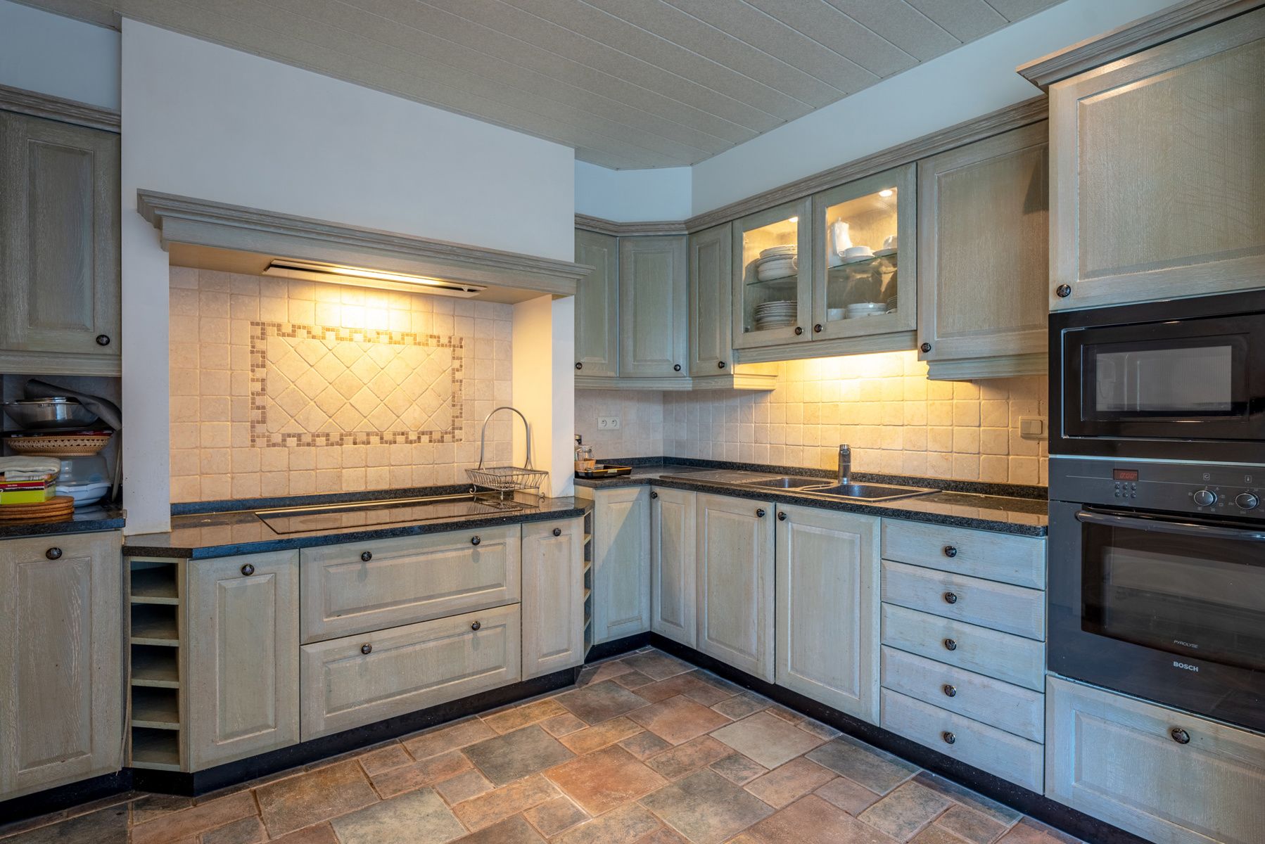 Instapklare woning met 5 slpk, 2 bdk en tuin op een rustige ligging! foto 7