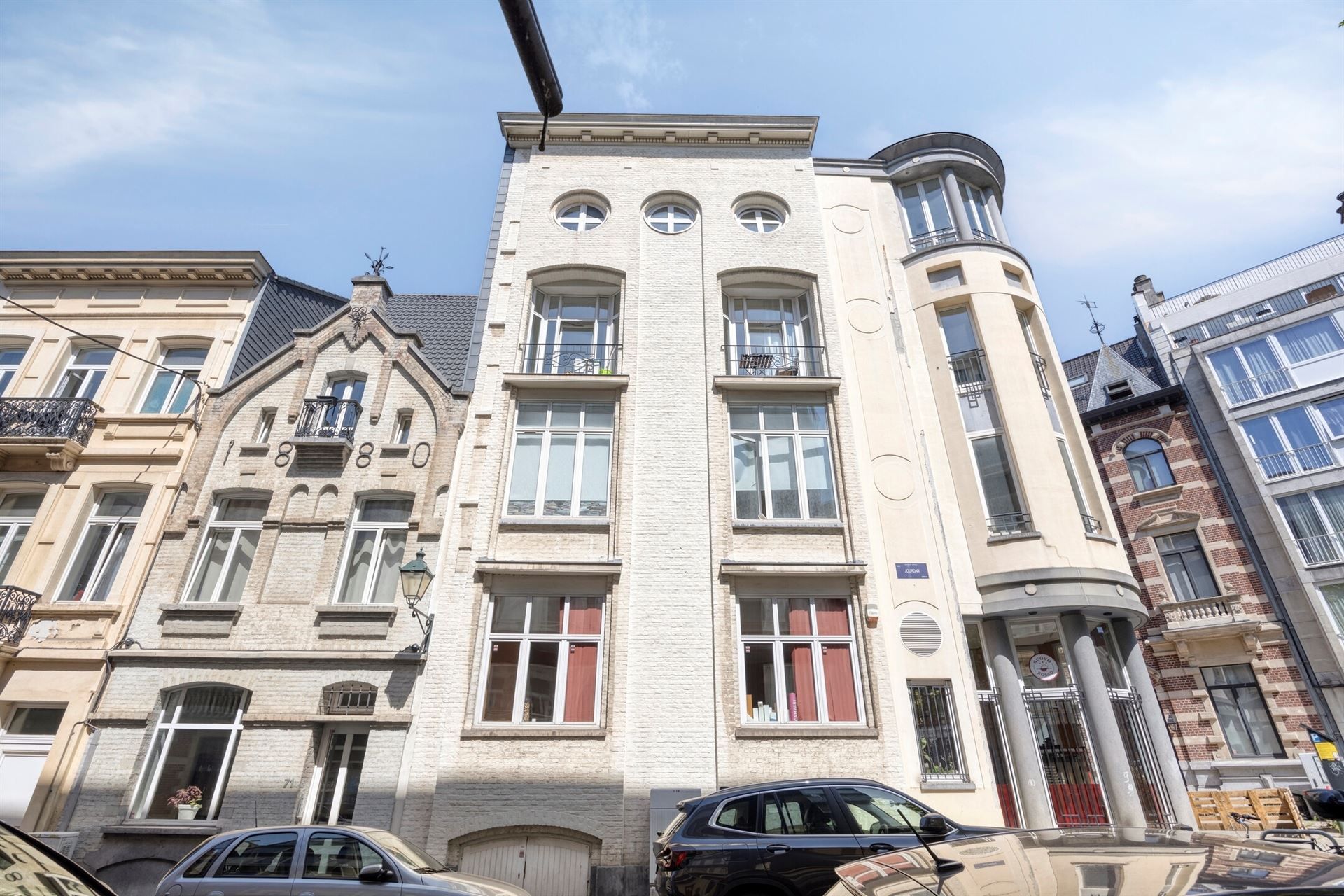 Prachtig 2-slaapkamers appartement nabij Louizalaan foto 3
