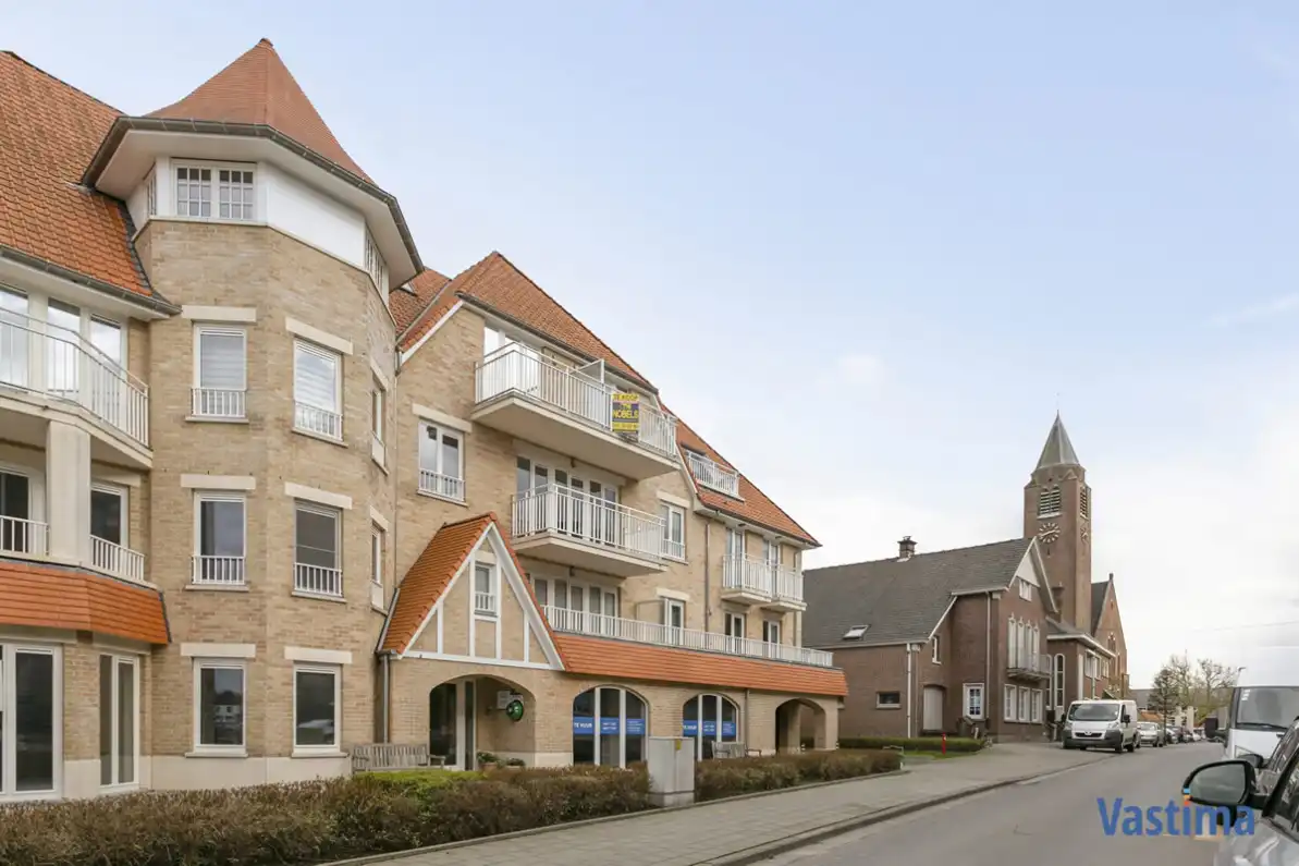 Instapklaar éénslaapkamerappartement met terras foto 2