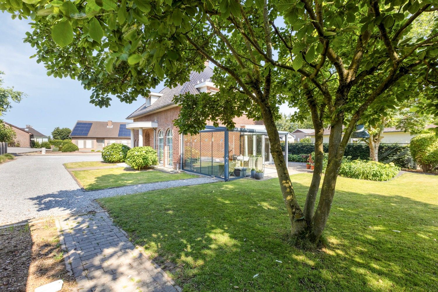 Charmante gezinswoning met drie slaapkamers en prachtige tuin in Dilsen-Stokkem foto 39
