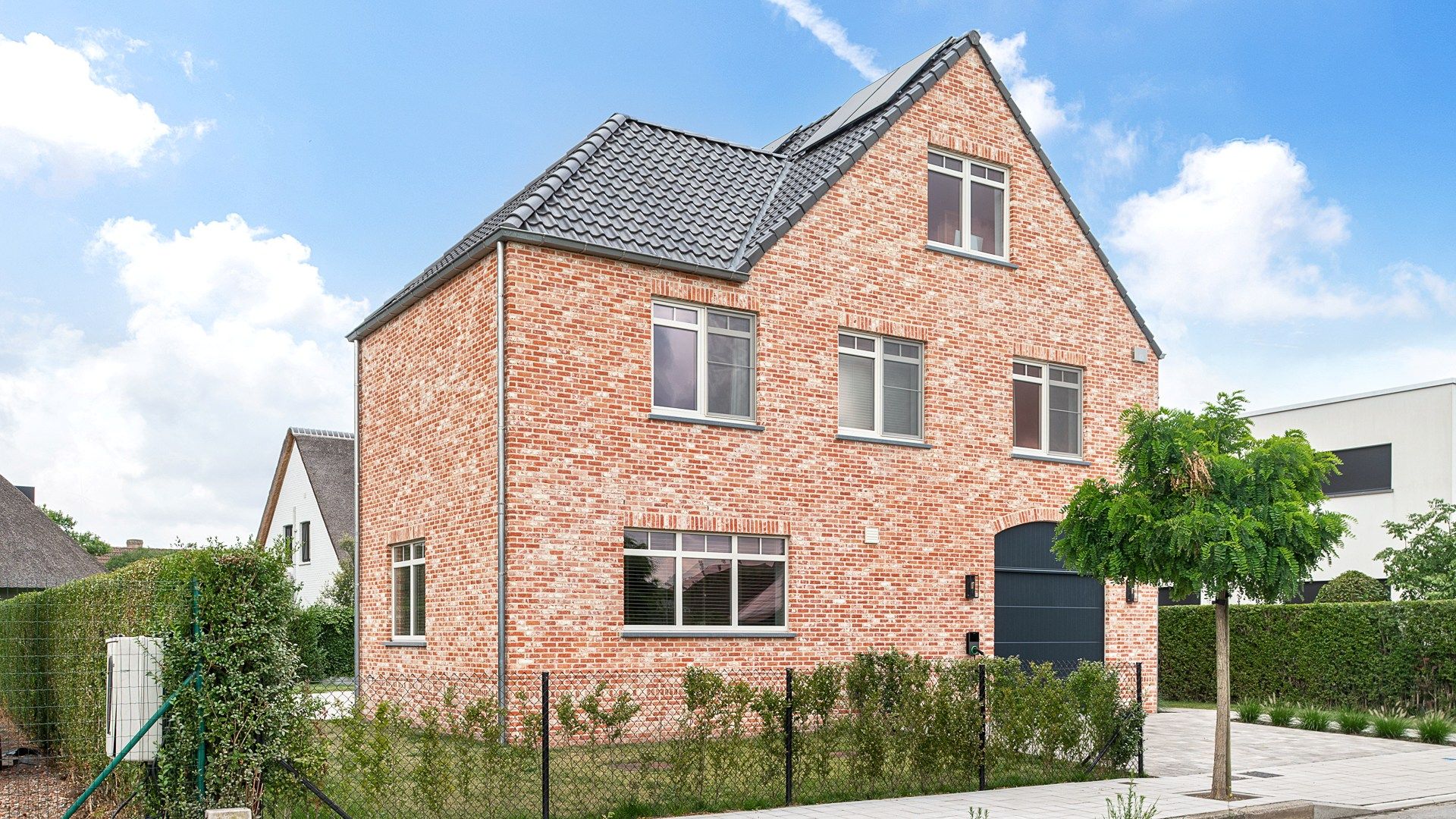 Nieuwbouwvilla rustig gelegen te Knokke foto {{pictureIndex}}