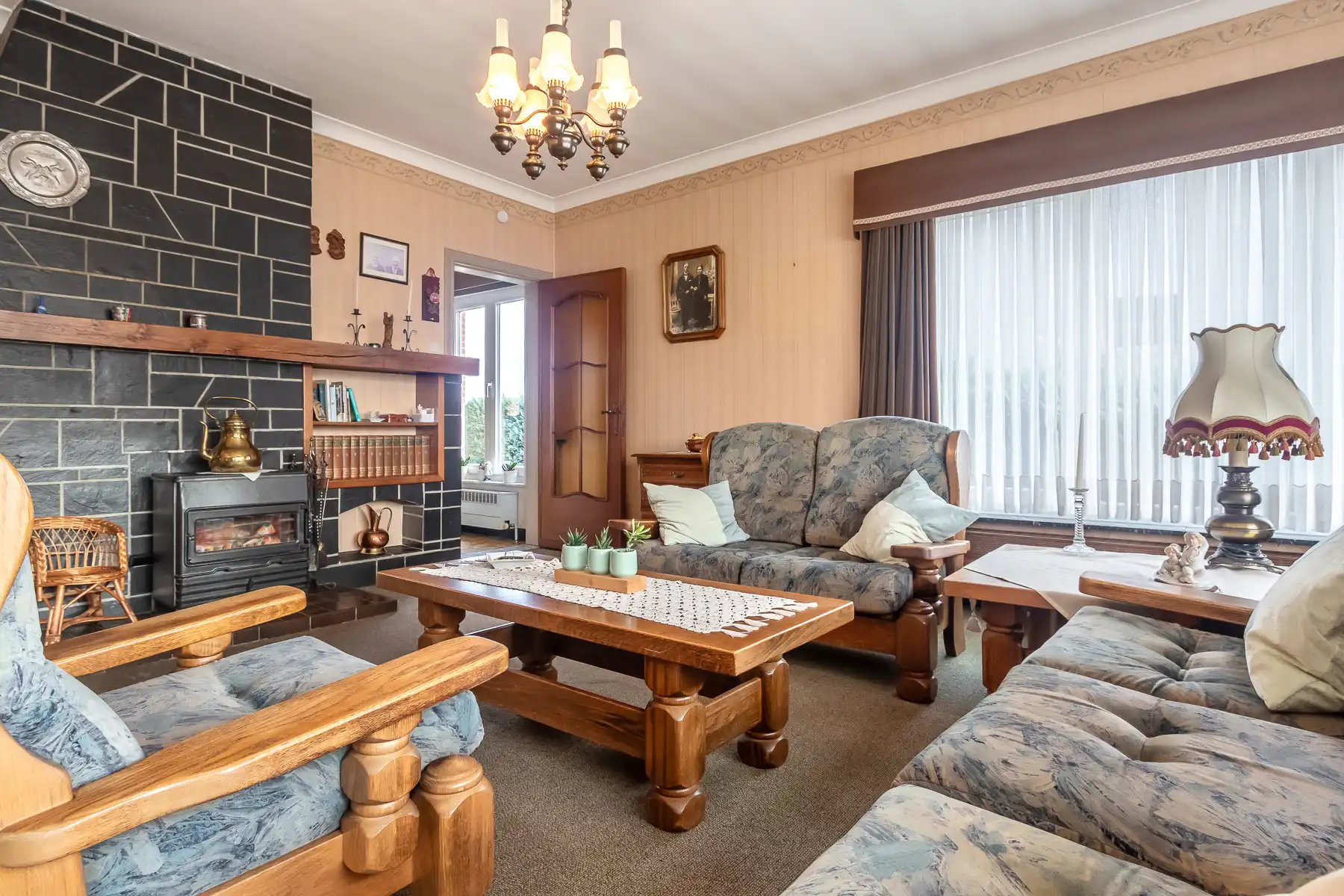 Ruime bel-etage woning met 3 slaapkamers en garage op 1161m² foto 4