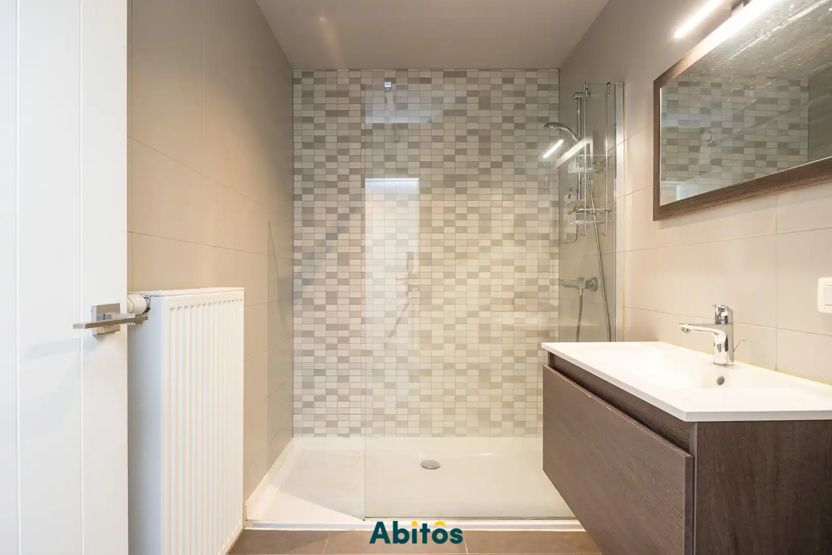 Gelijkvloers appartement met drie slaapkamers foto 24