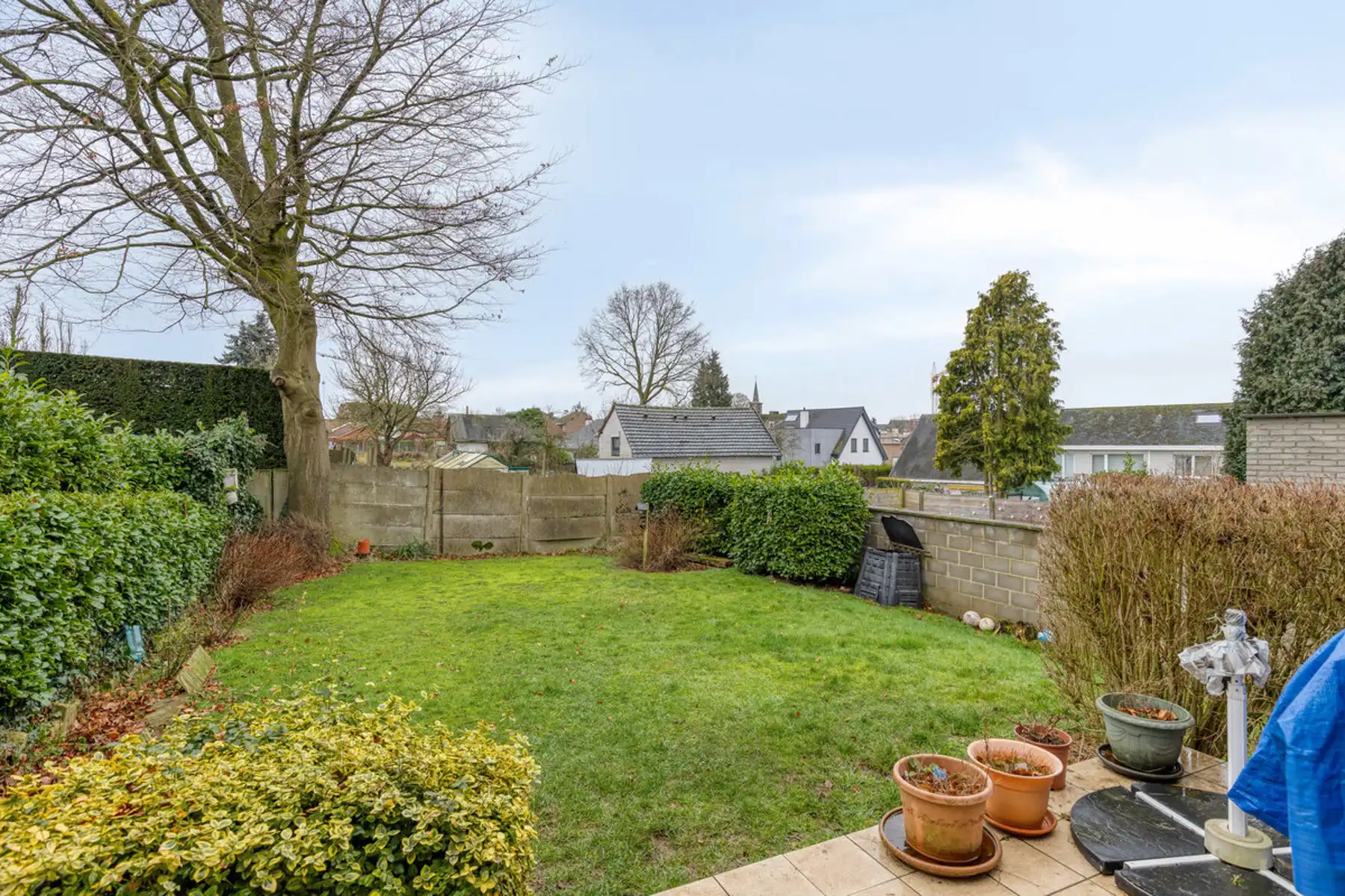 Ruime familiewoning (HOB) met garage en tuin! foto 17