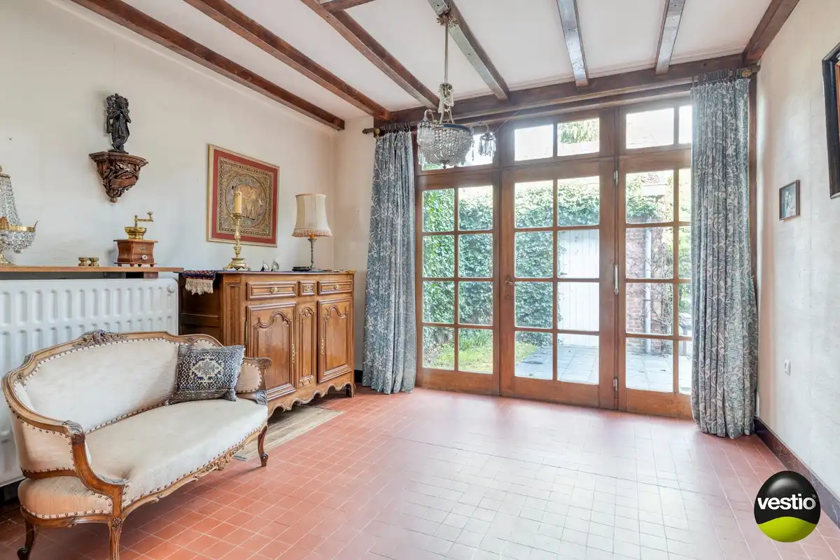 TE RENOVEREN WONING MET 3 SLAAPKAMERS EN GARAGE OP EEN RUIM PERCEEL VAN  8A 29CA IN HARTJE NIEUWERKERKEN foto 11