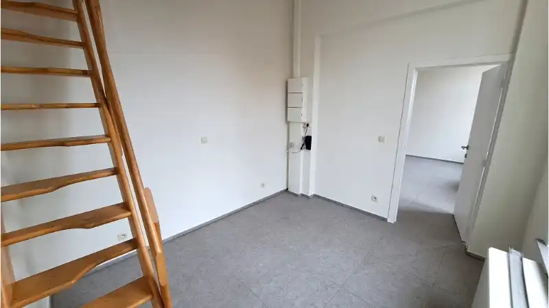 Instapklaar 1-slaapkamerappartement te huur in het centrum van Brugge foto 5