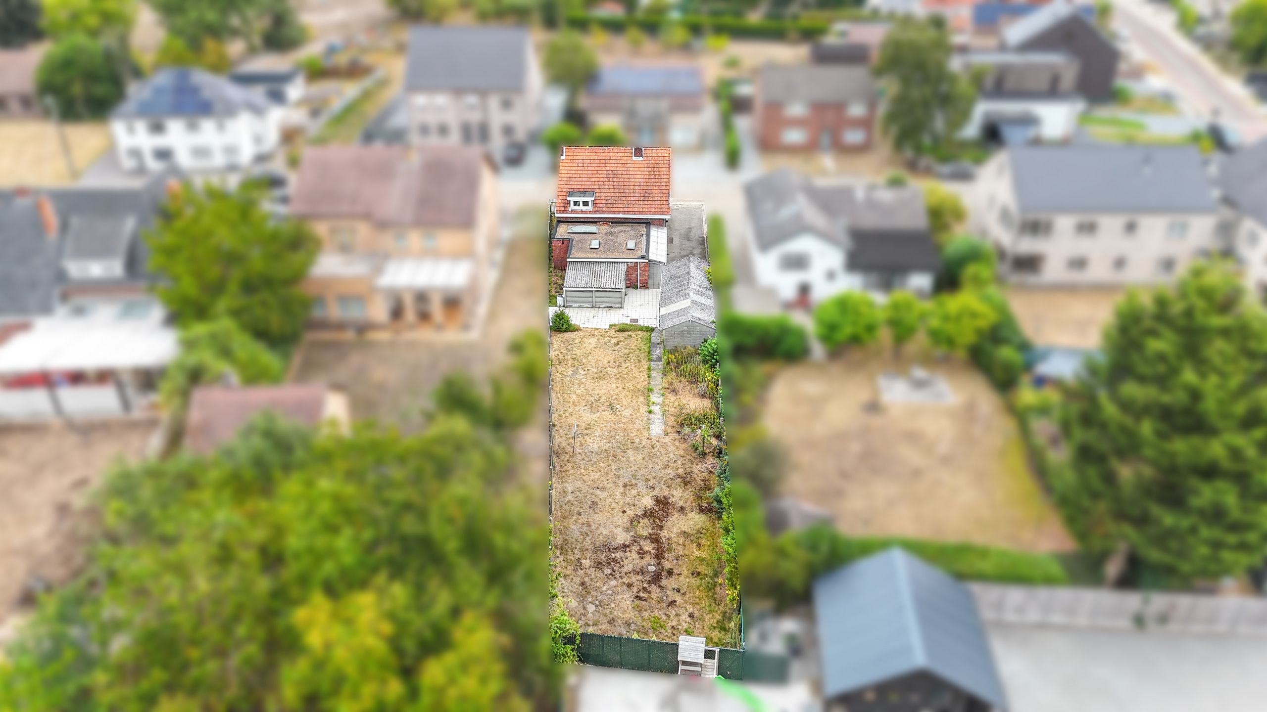 Te vernieuwen woning met 4 slaapkamers en zonnige tuin! foto 37