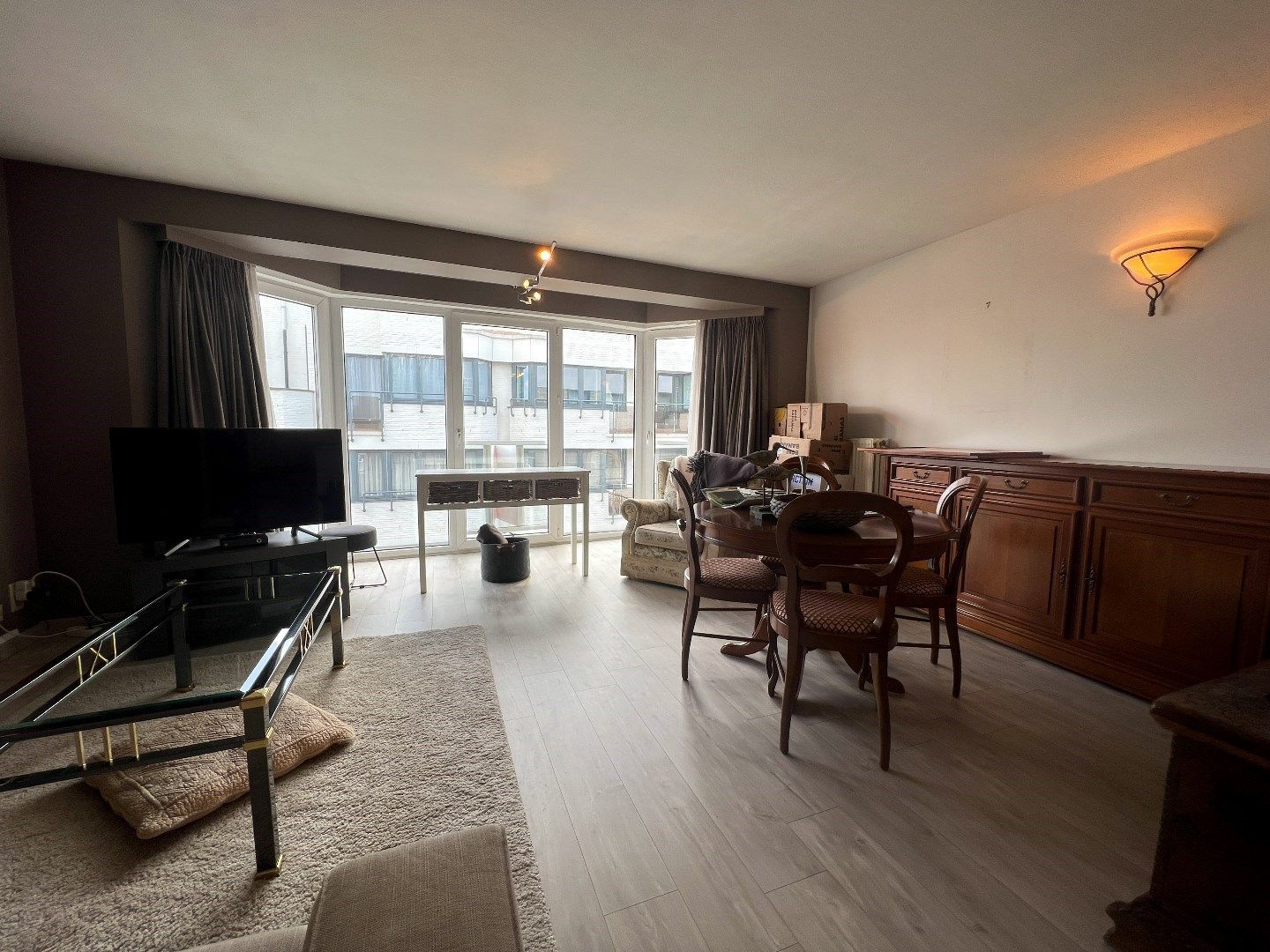 Gezellig appartement in een kleine residentie centraal gelegen vlakbij de winkels van de Lippenslaan. foto 9