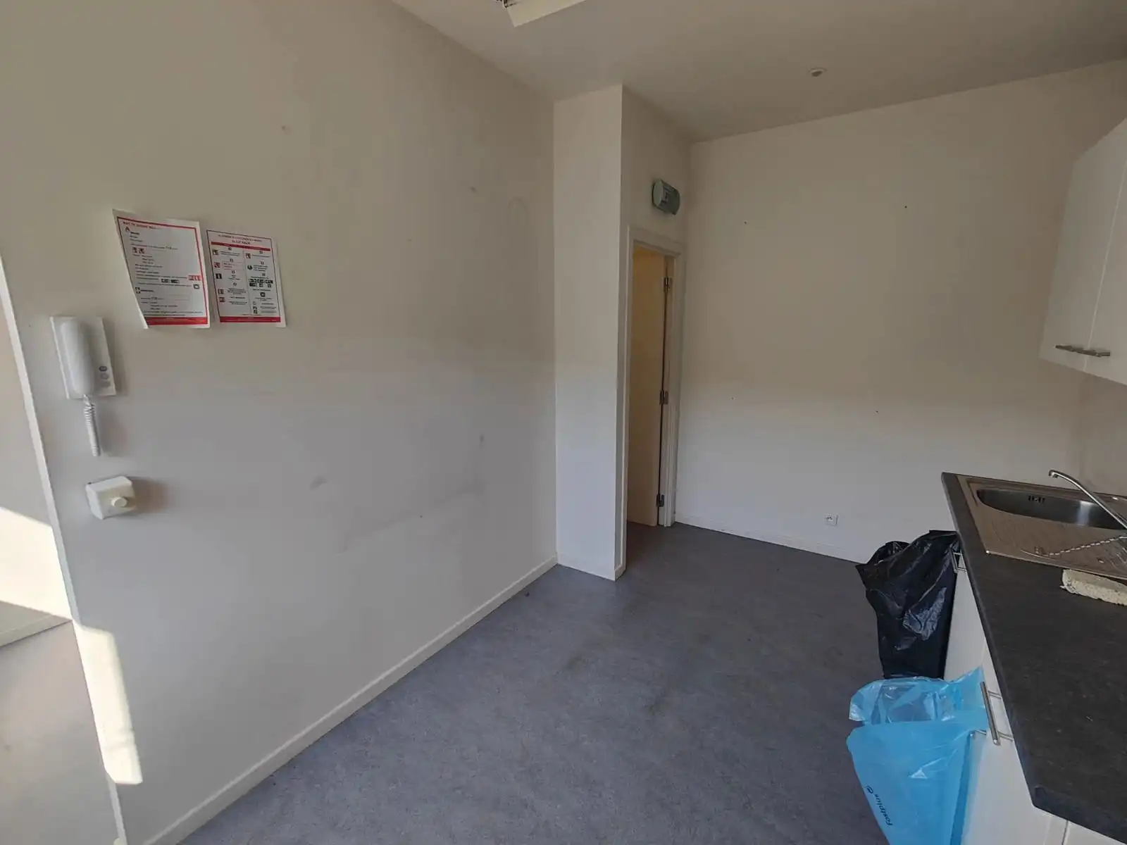 Handelspand in het commercieel centrum van Beveren foto 10