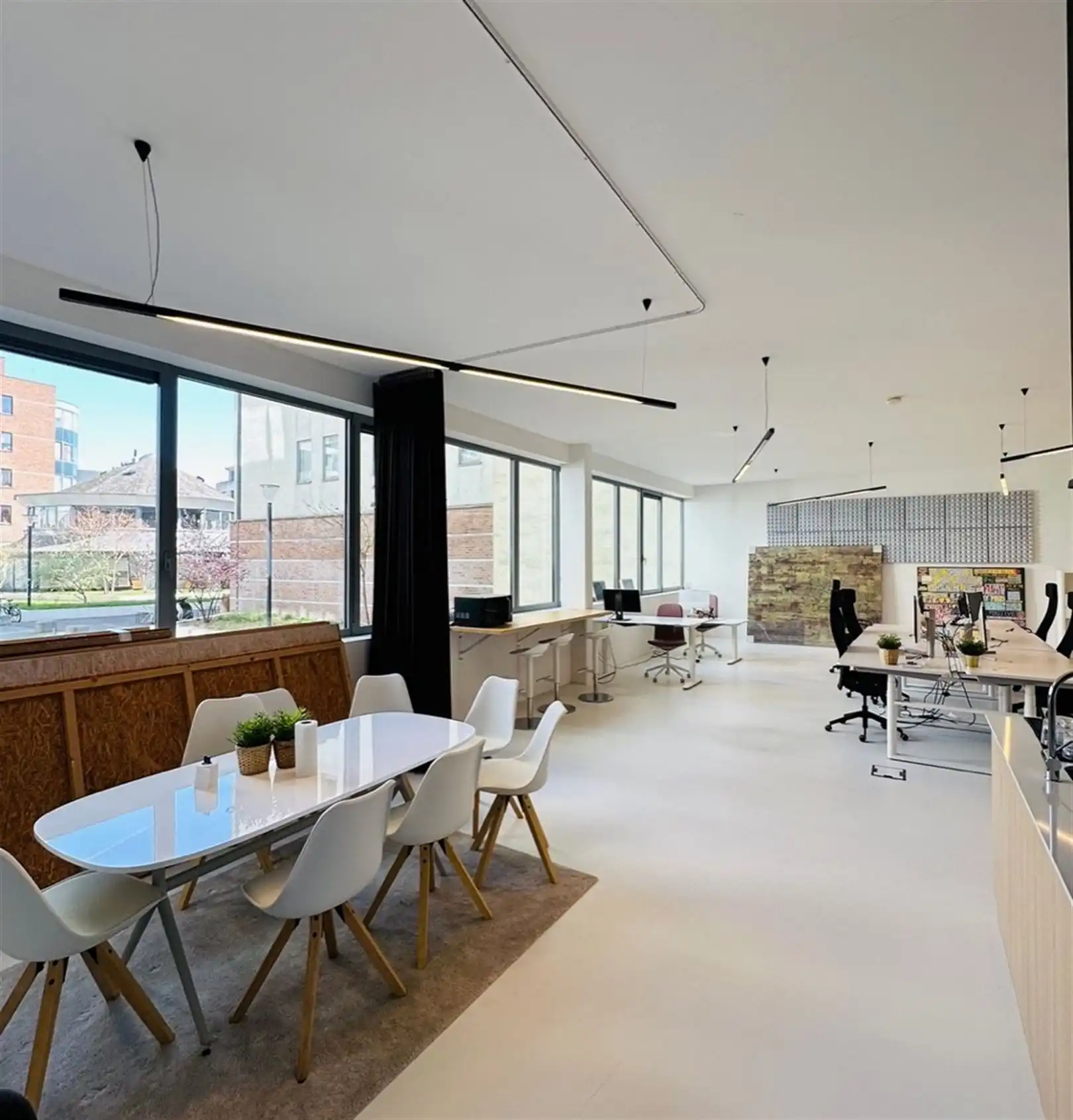 Kantoorgebouw foto 3
