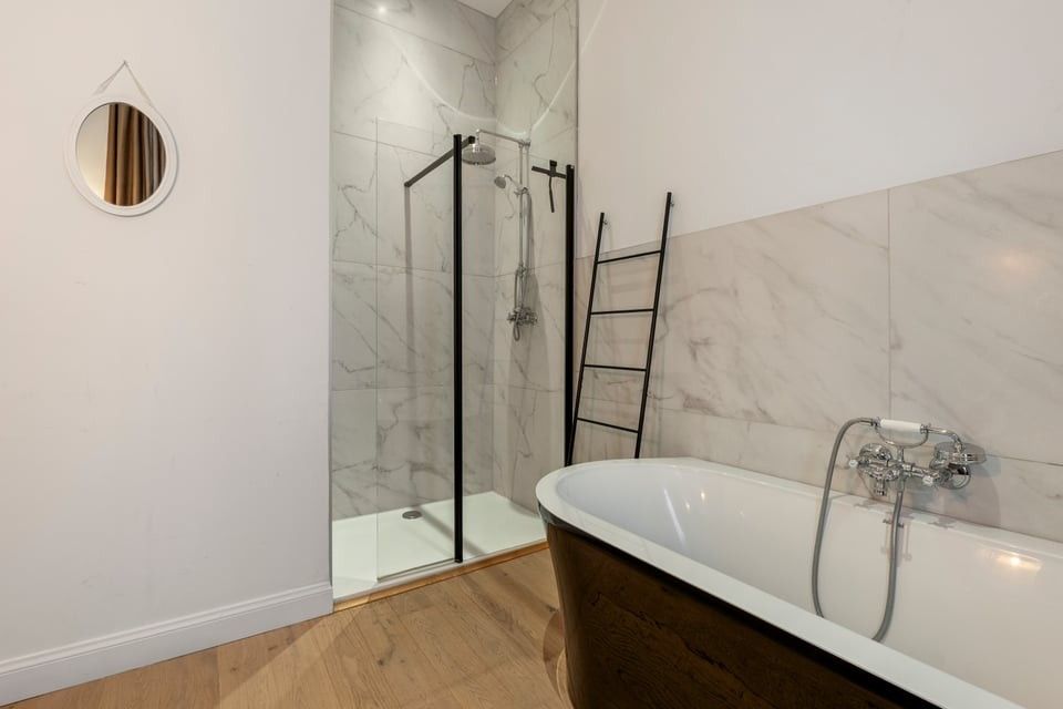 EXCLUSIEF HERENHUIS MET LUXUEUZE AFWERKING IN HET HART VAN SINT-TRUIDEN foto 19