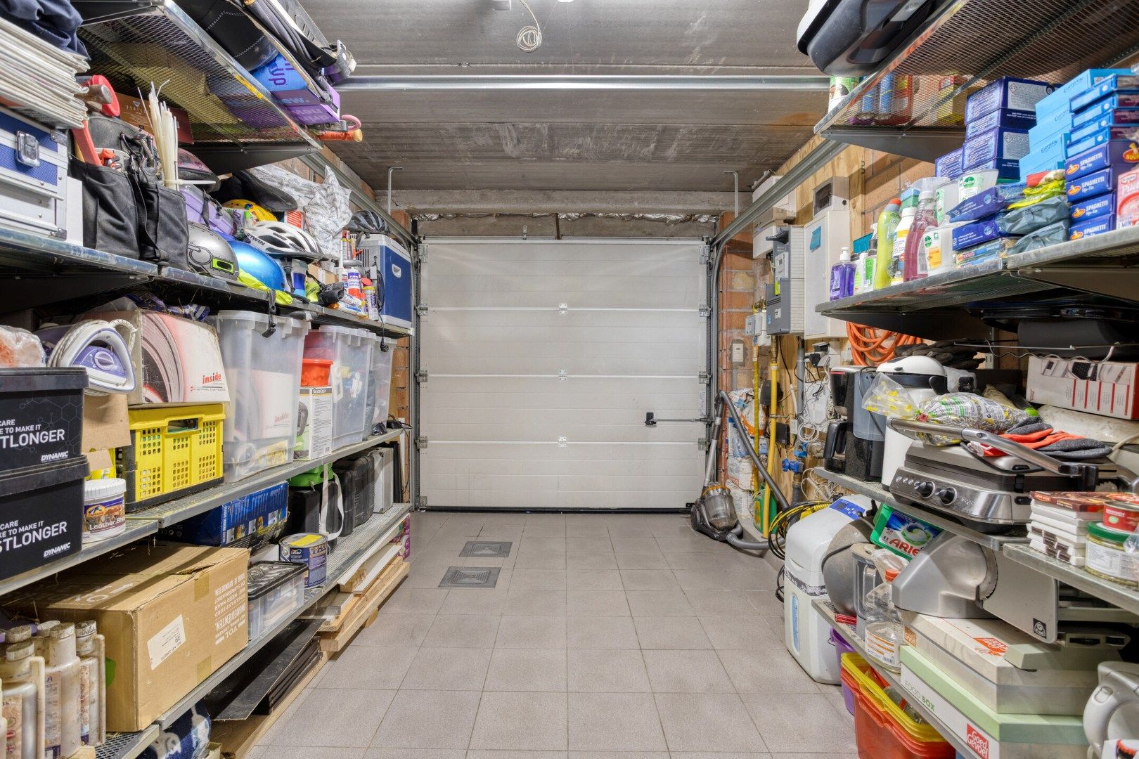 Ruime woning met 3 slaapkamers, garage en tuin! foto 10