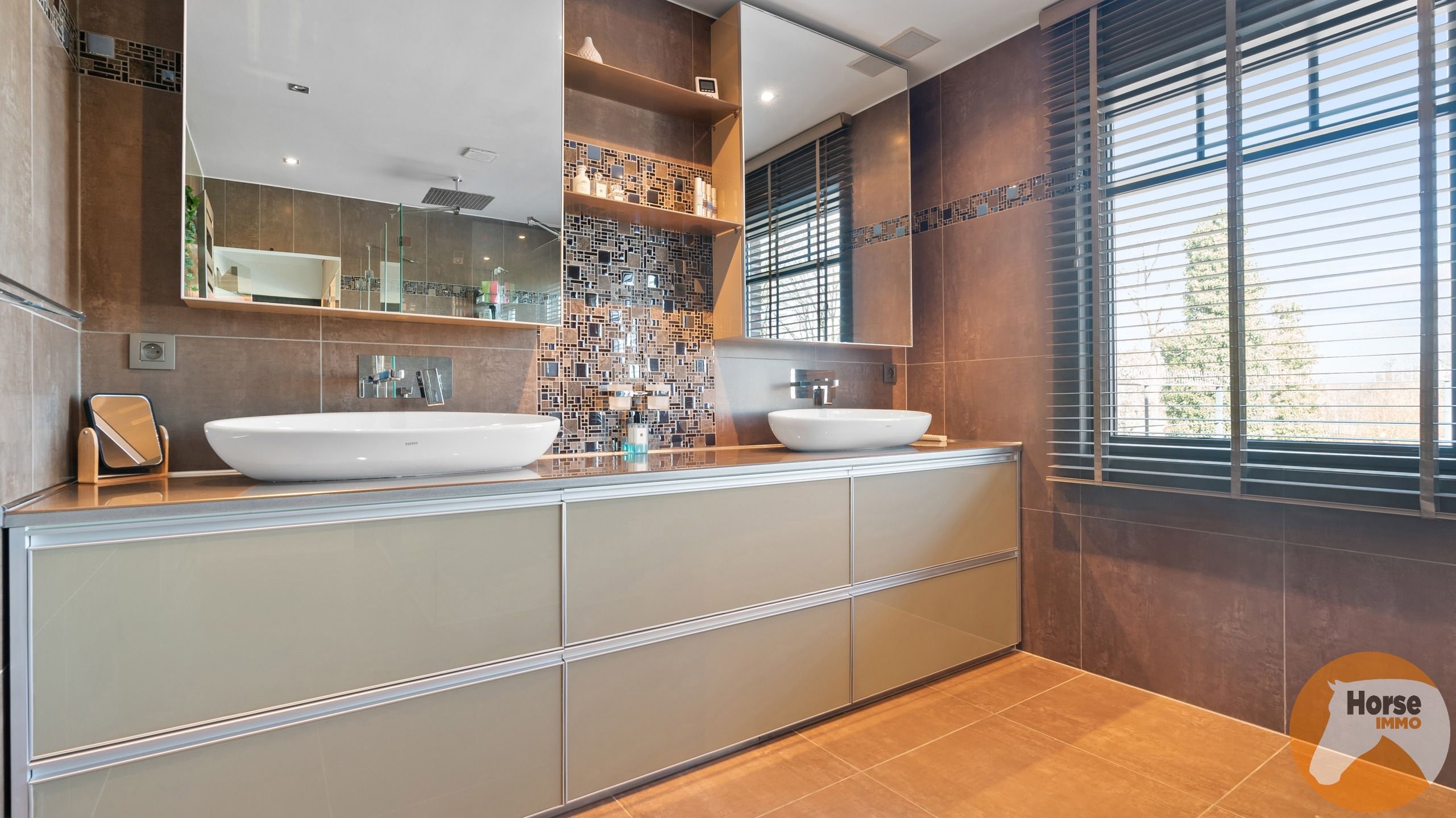 MOERBEKE - Exclusieve villa met loods op een unieke ligging  foto 17