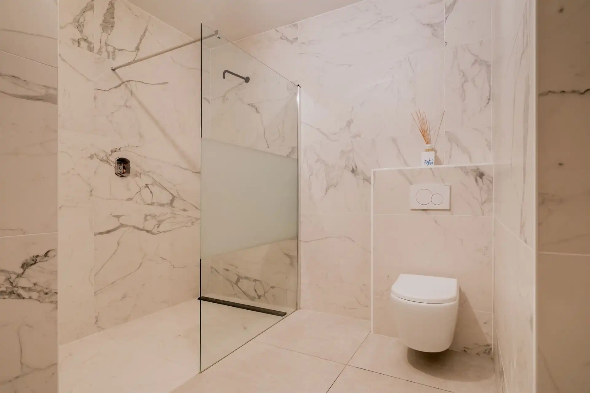Volledig nieuwe penthouse met 3 slaapkamers foto 17