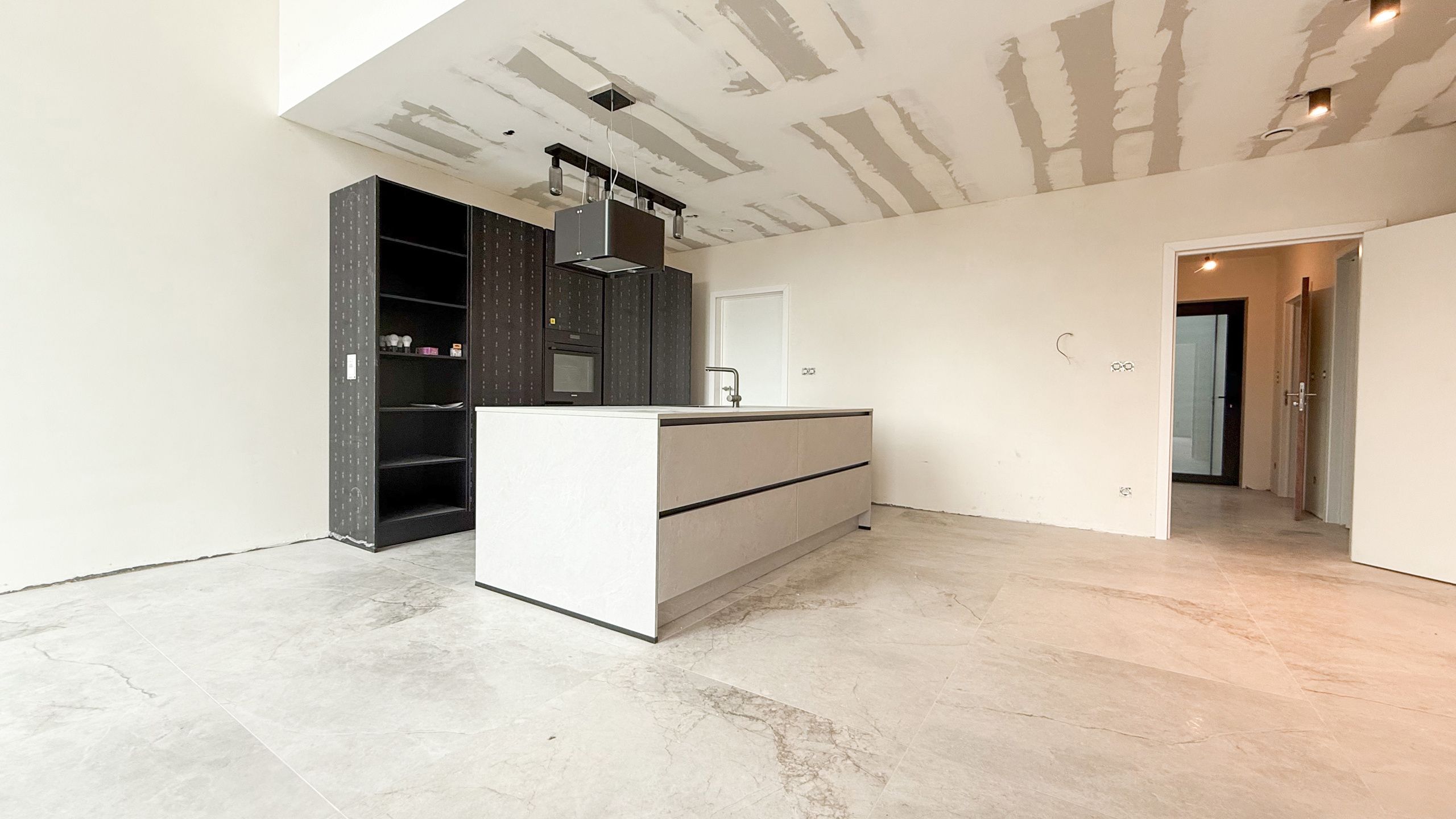 Goed gelegen recente nieuwbouwwoning met 3 slpkm en tuin! foto 6