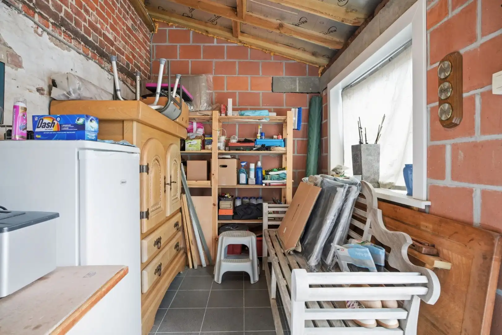 Grote halfopen woning met mogelijks 4 kamers, garage, zonnepanelen en tuin foto 32