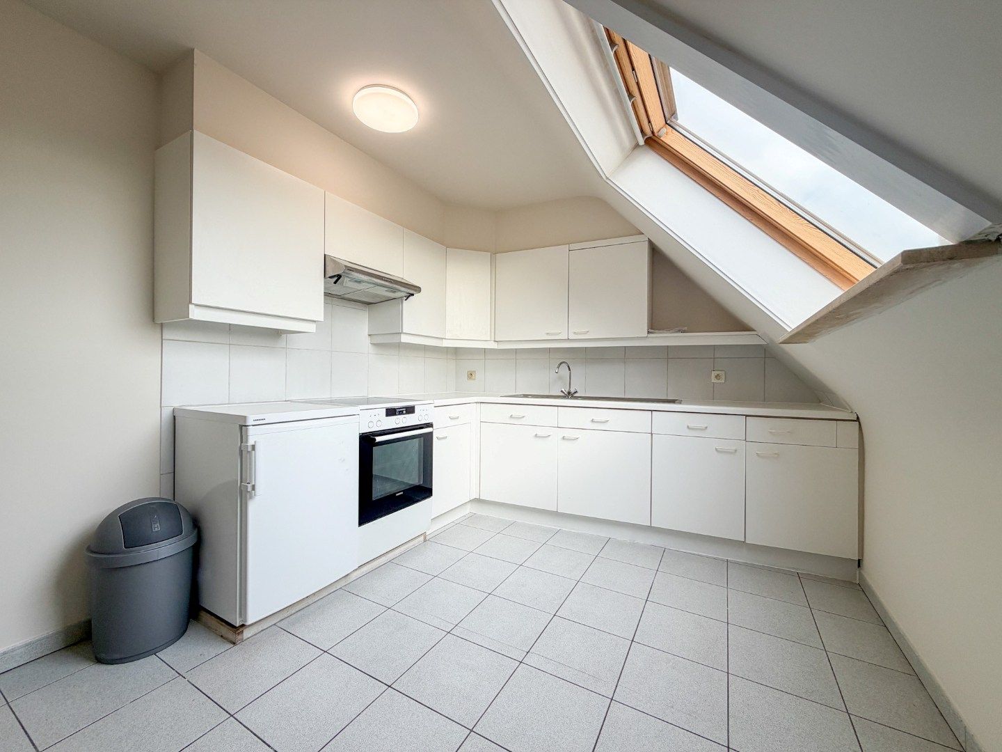 Ruim instapklaar 2-slpk appartement (96 m²), centrum Torhout. foto 3