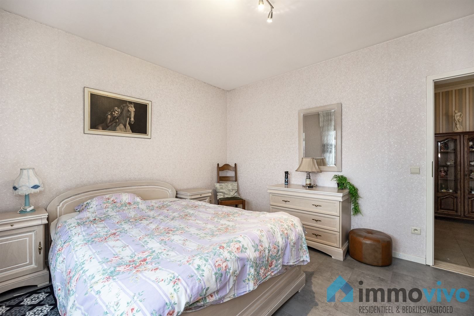 Ruim appartement met 2 slaapkamers en terras. foto 11