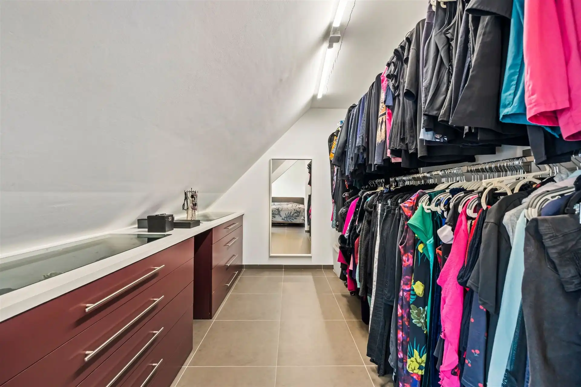 Instapklare gezinswoning met polyvalente ruimte in het hartje van Meerdonk foto 19