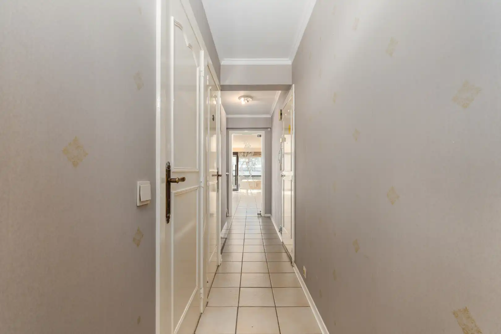 Appartement te koop met 2 slpks. foto 9