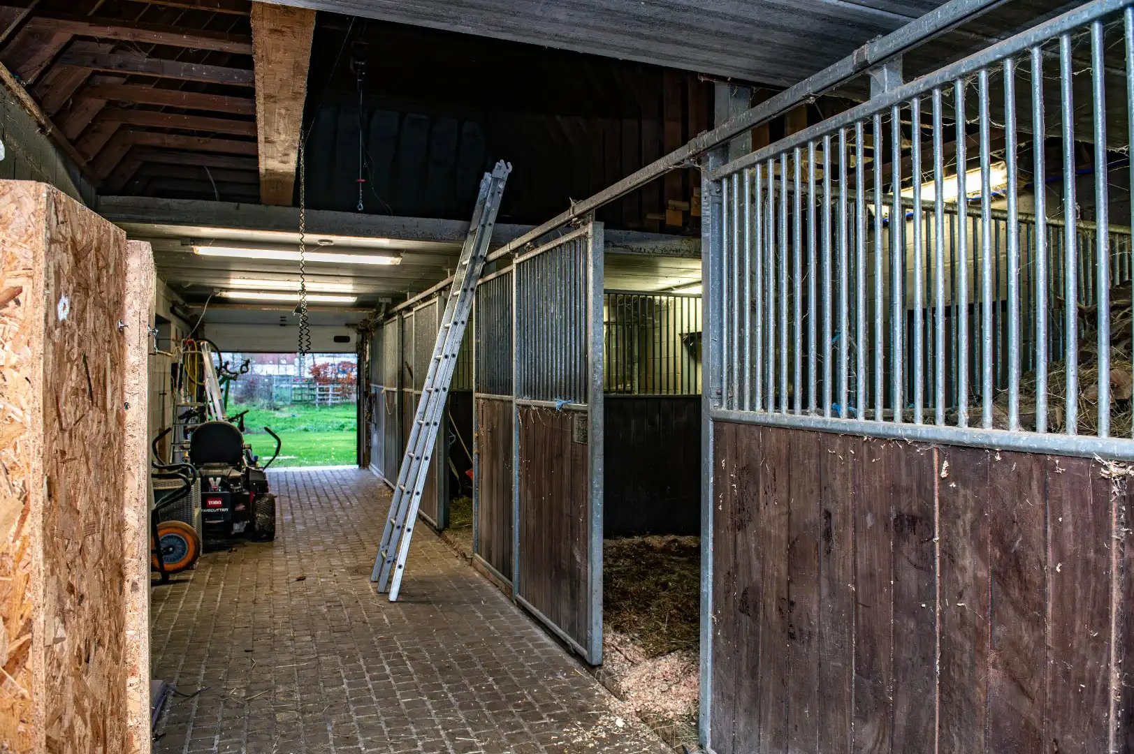 Prachtige landelijke villa met zwemvijver en paardenfaciliteiten 13.459m² foto 32
