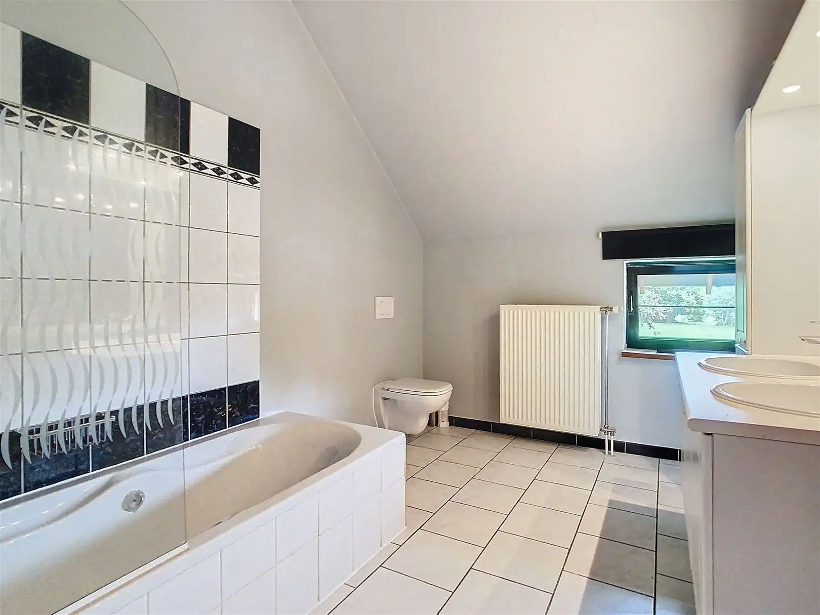 Halfopen bebouwing met tuin, 3 slpks, opp 14a 88ca foto 19