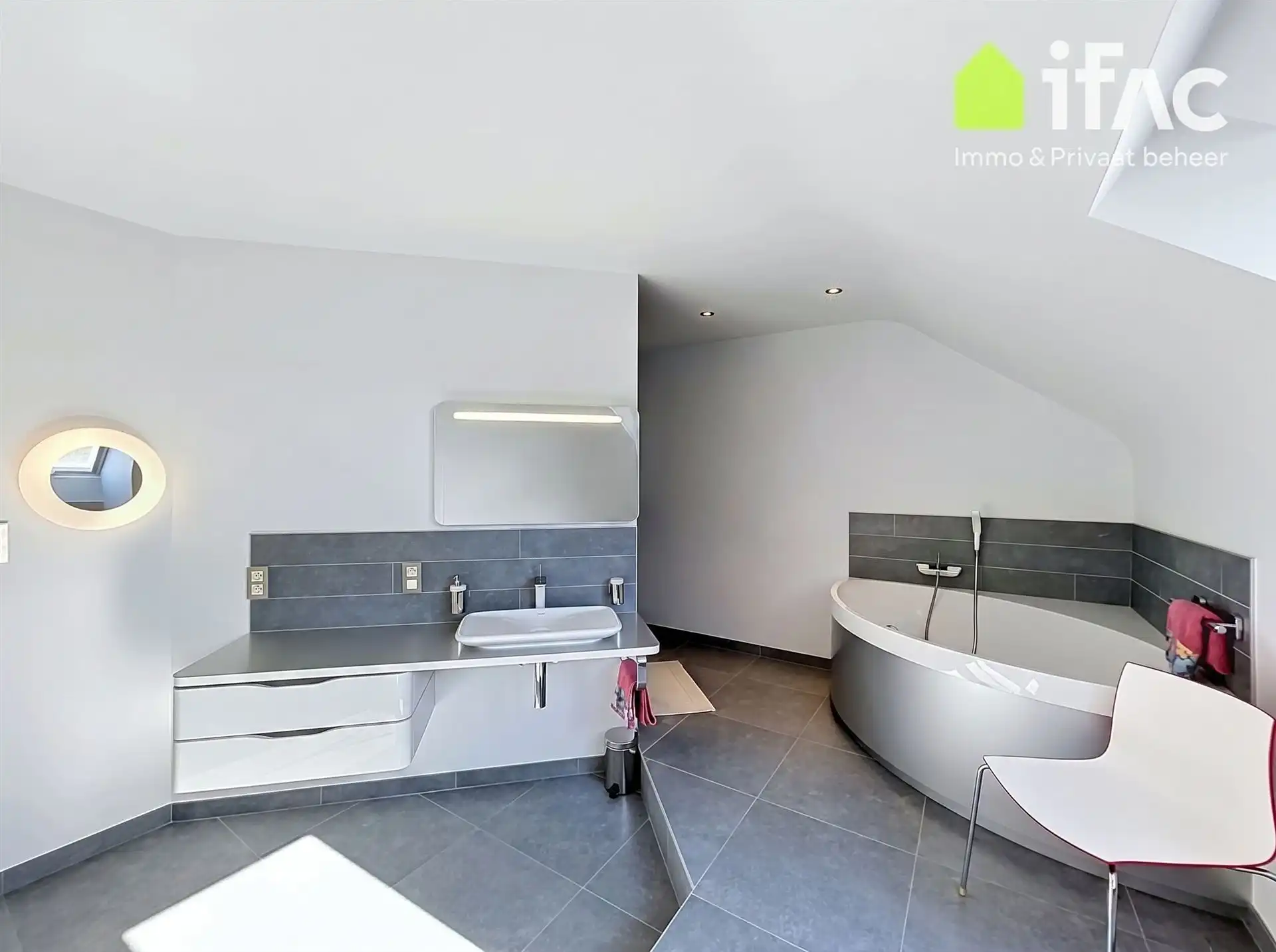 Ruime en energiezuinige villa op toplocatie foto 31