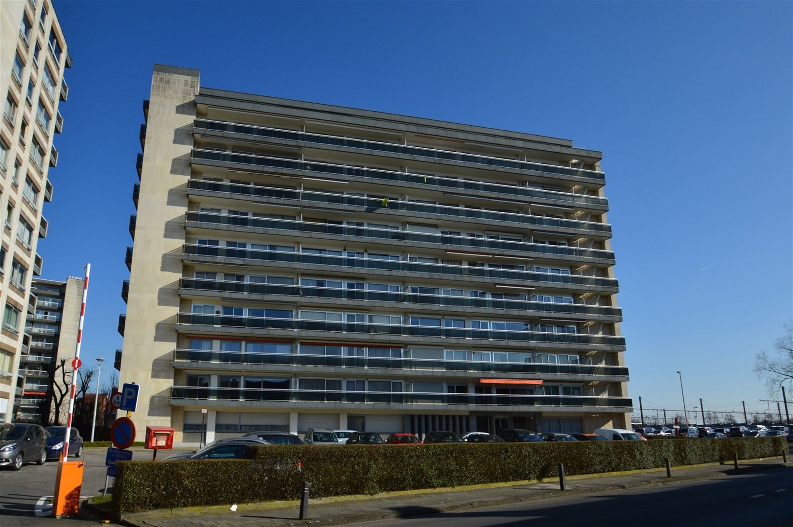 Appartement foto {{pictureIndex}}