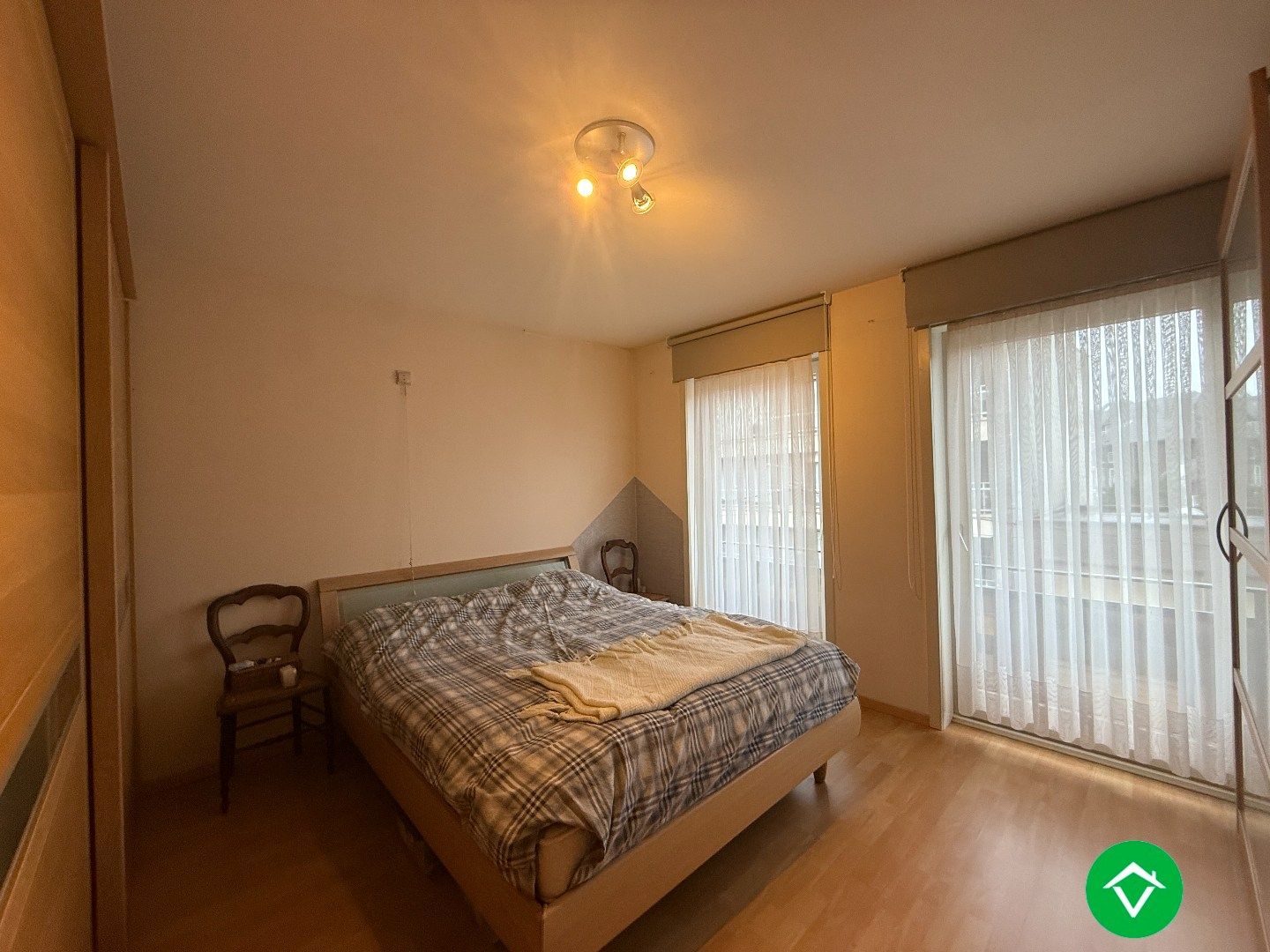 Ruim 2-slaapkamersappartement met garage in centrum Roeselare  foto 16