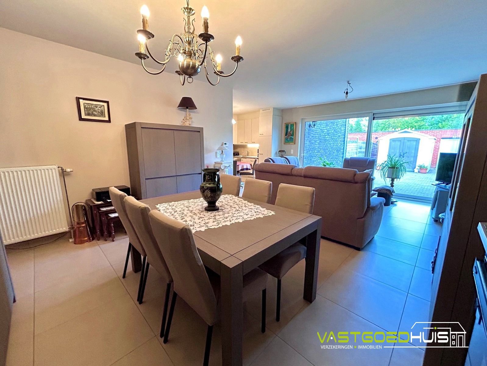 Instapklaar, gelijkvloers appartement met garage foto 7