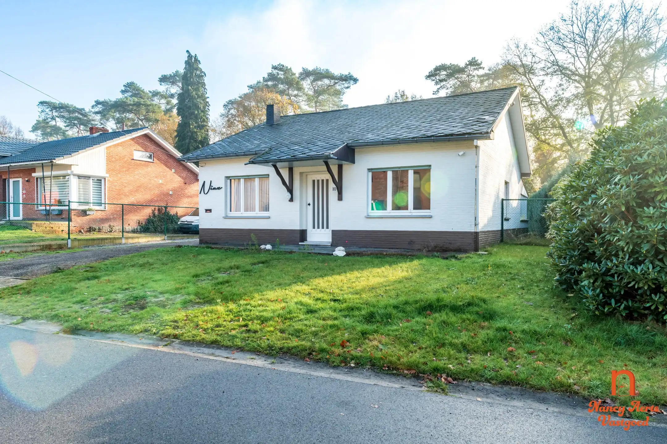 Gezellige bungalow met tuin en renovatiekansen in Koersel foto 2