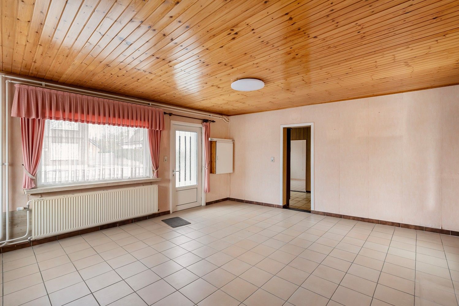 Ruime halfopen bebouwing foto 9