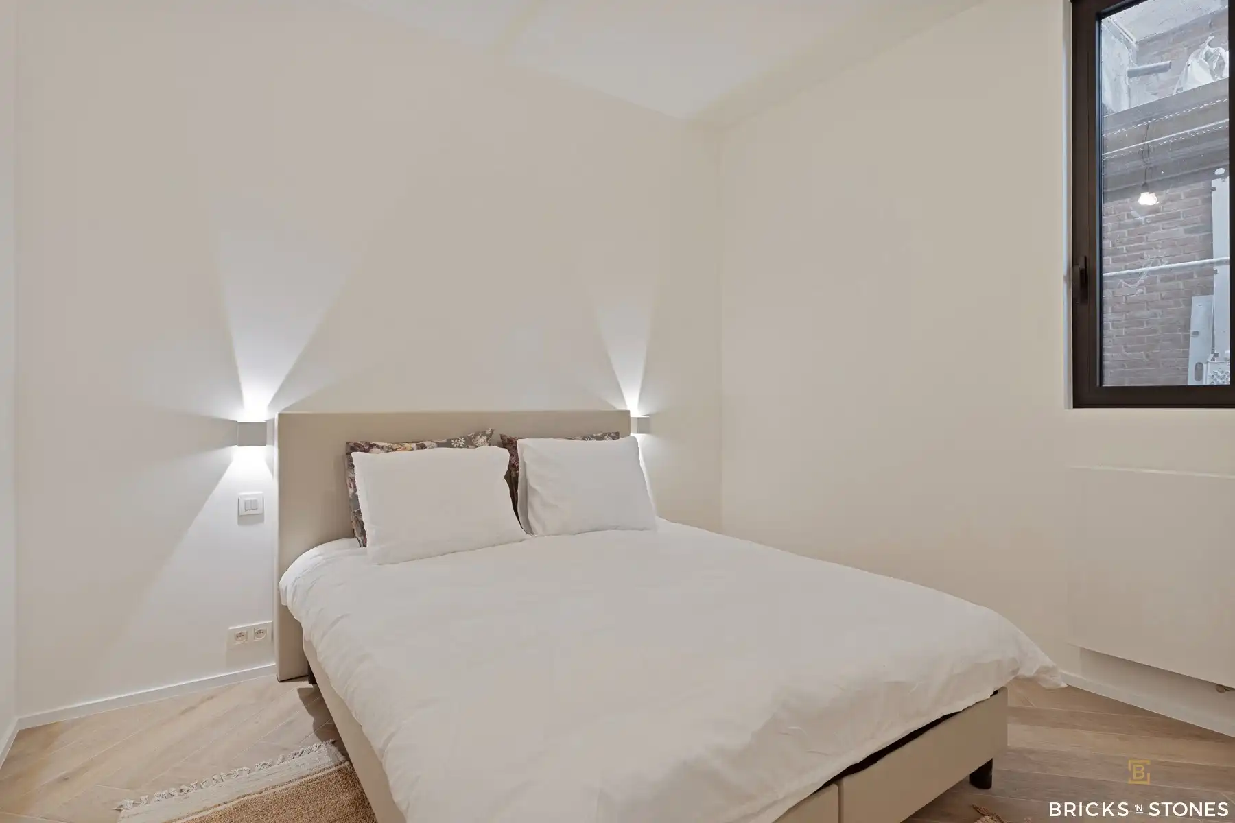 Luxueus gerenoveerd en bemeubeld 3 slaapkamer appartement foto 10