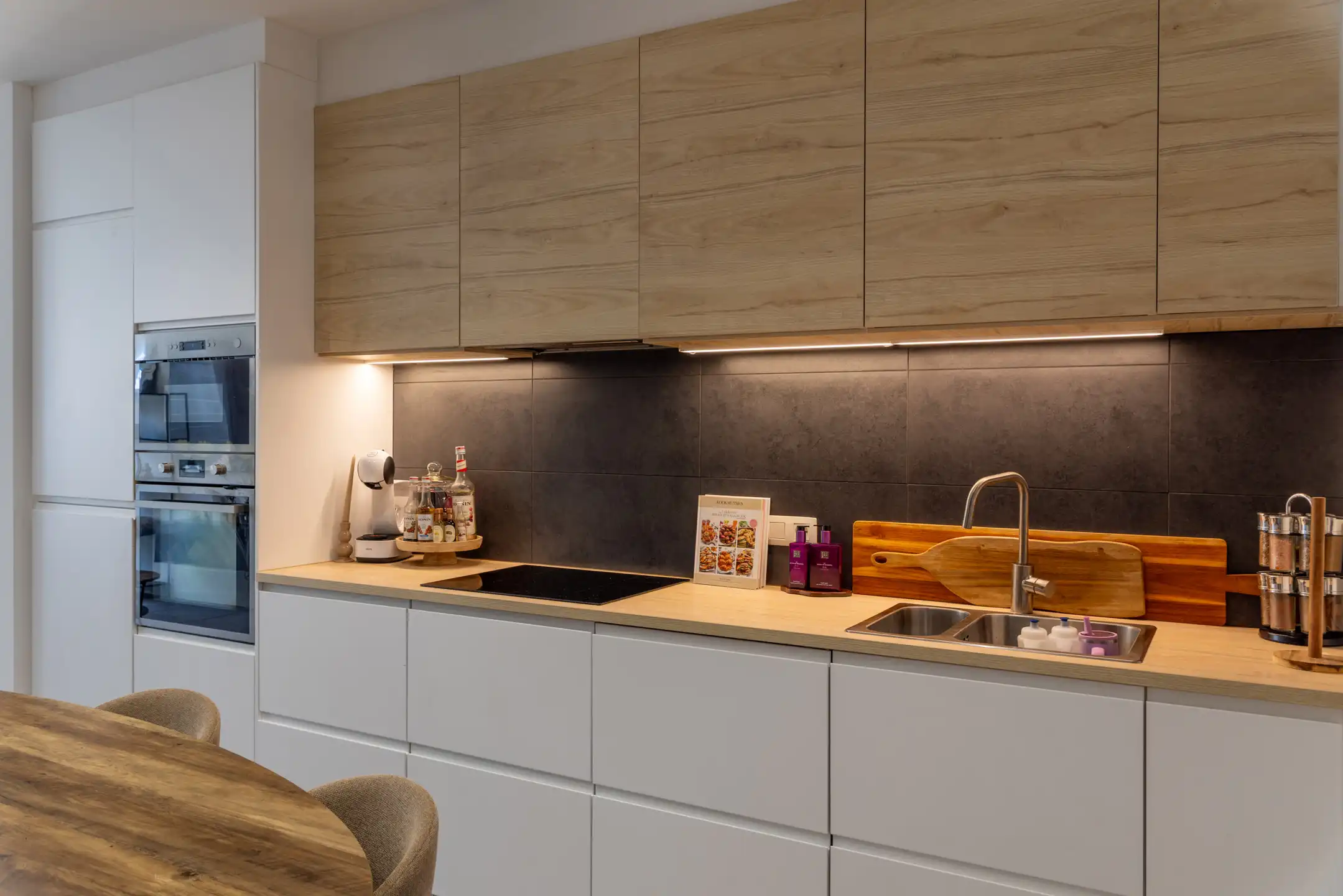 Smaakvol gerenoveerde, instapklare woning met 3 slaapkamers in het hartje van Temse foto 4