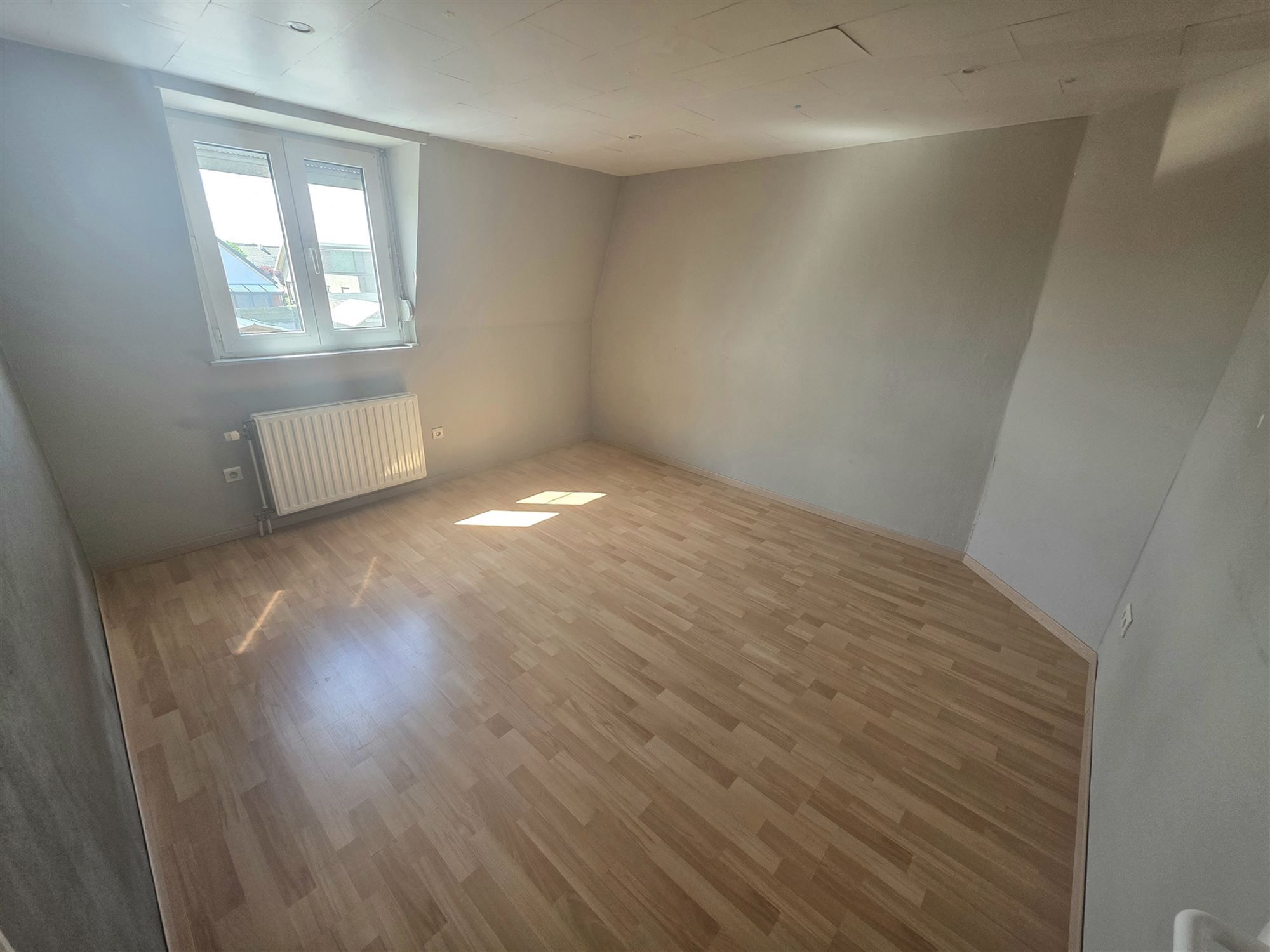 Burgerswoning met 2 à 3 slpks, parking en tuin met ingang foto 17