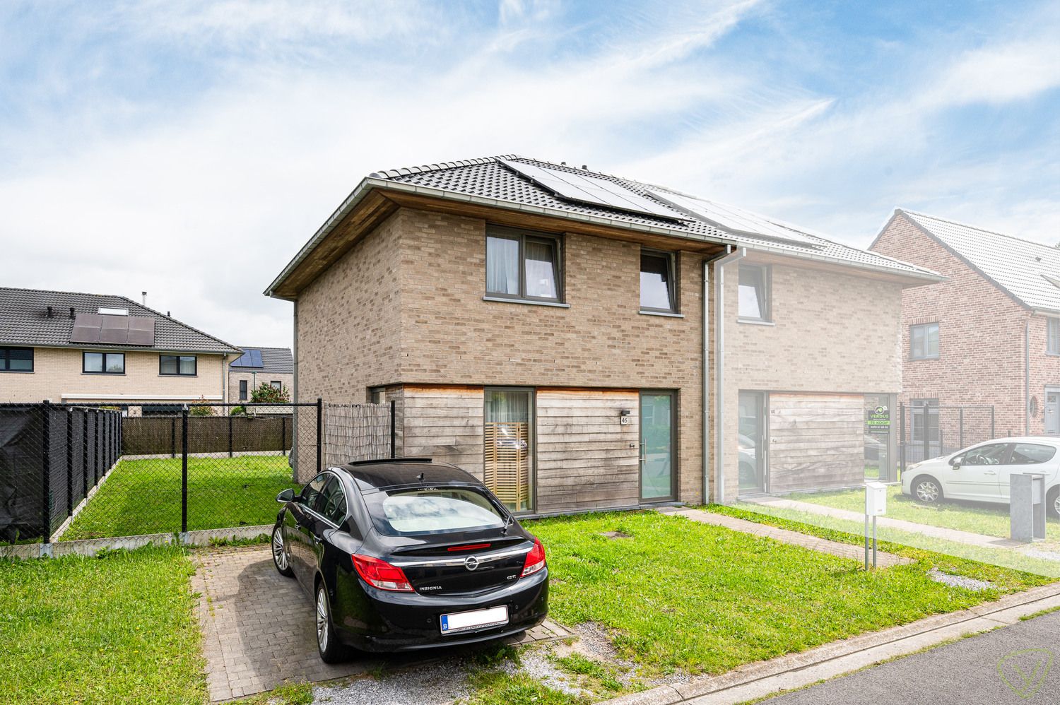 Rustig gelegen woning in één van de mooiste wijken van Eeklo! foto 1