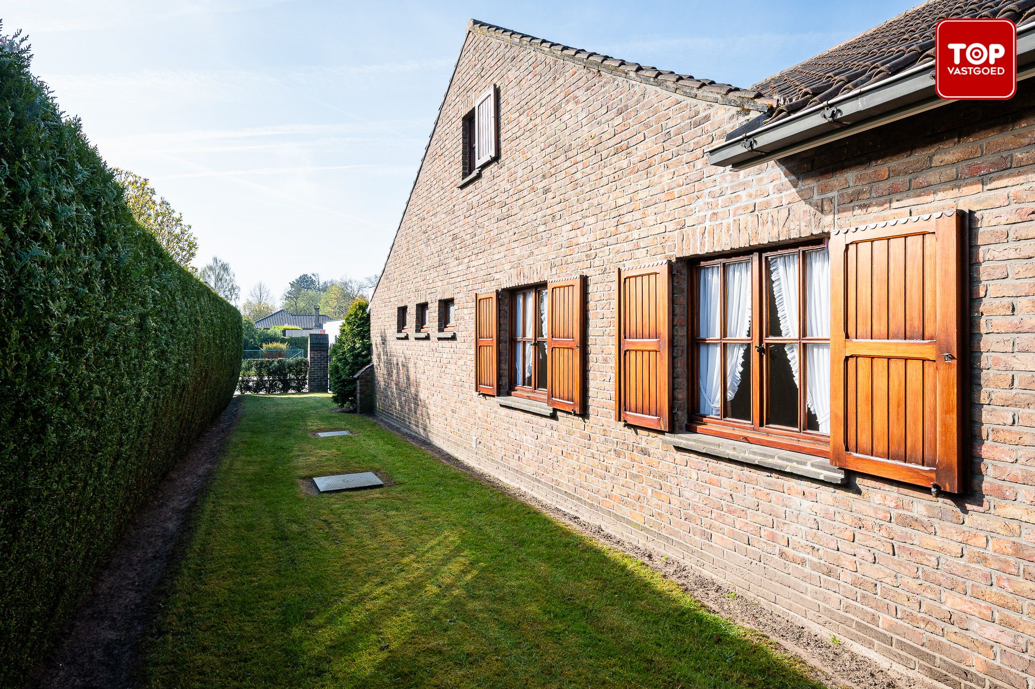 Open bebouwing met karakter en potentieel – 3 slaapkamers en ruime tuin. foto 3