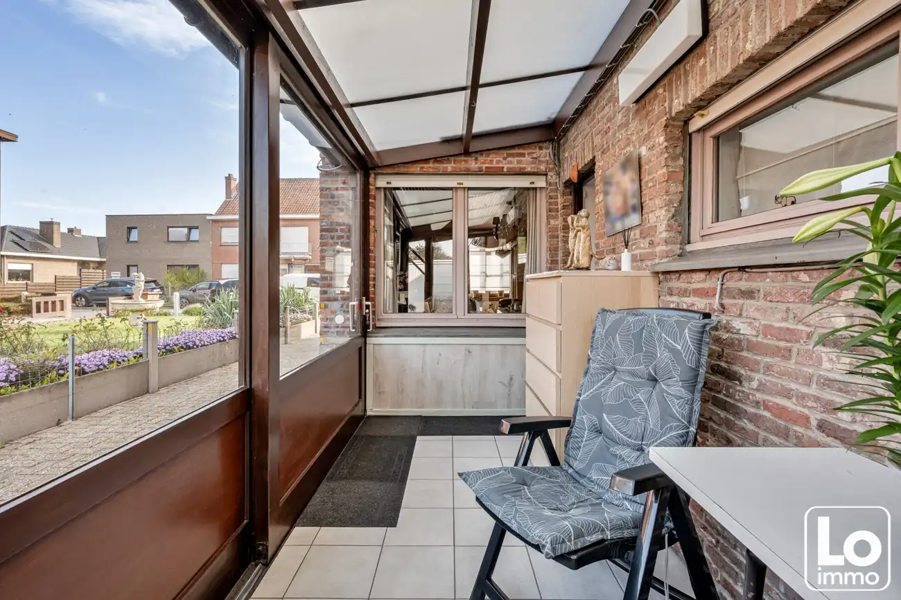 Te renoveren halfopen starterswoning met garagebox op makkelijk bereikbare locatie nabij het centrum van Desteldonk! foto 16