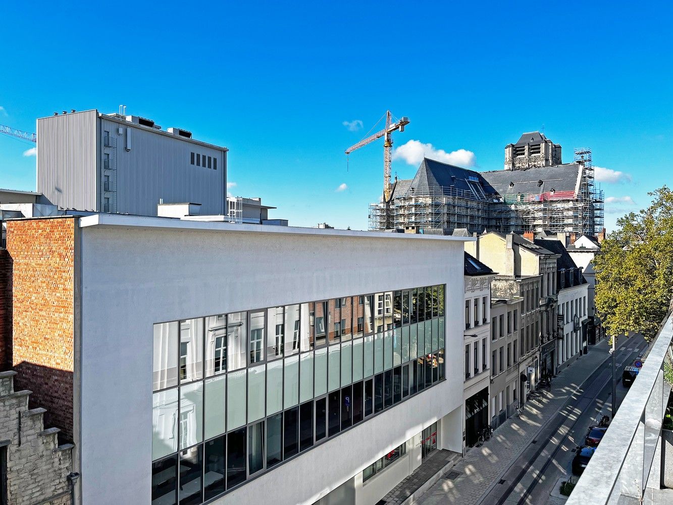 Gemeubeld appartement met twee slaapkamers en lift in het centrum van Antwerpen! foto 9