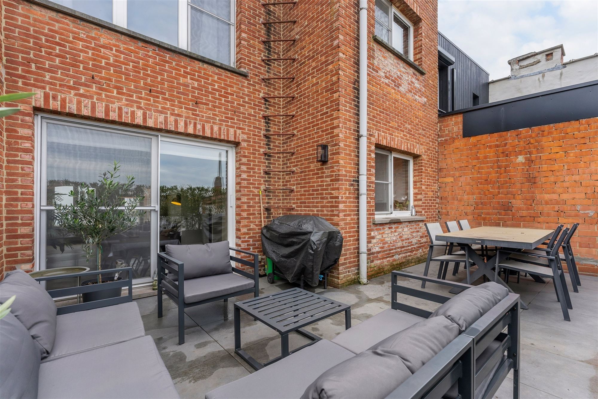 PERFECT ONDERHOUDEN DUPLEX APPARTEMENT (157M²) MET 3 SLAAPKAMERS EN RUIM TERRAS TE HERENTALS CENTRUM foto 22